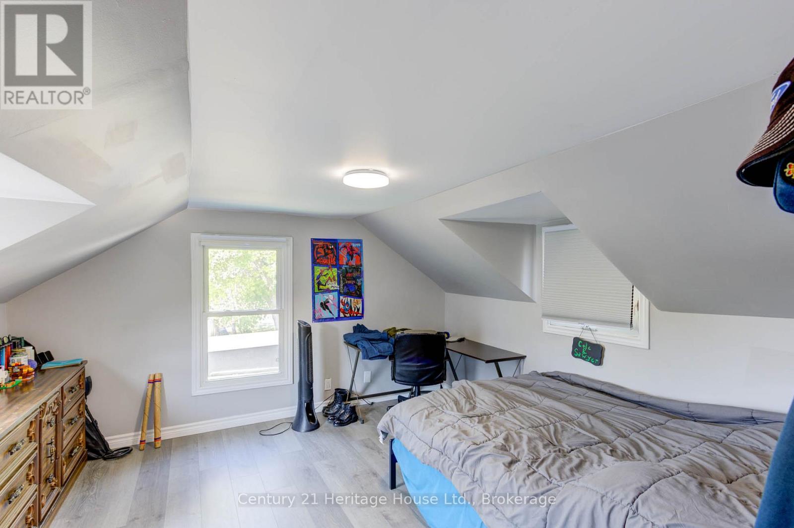 276 12th Street, Hanover, Ontario  N4N 1V3 - Photo 22 - X12950450