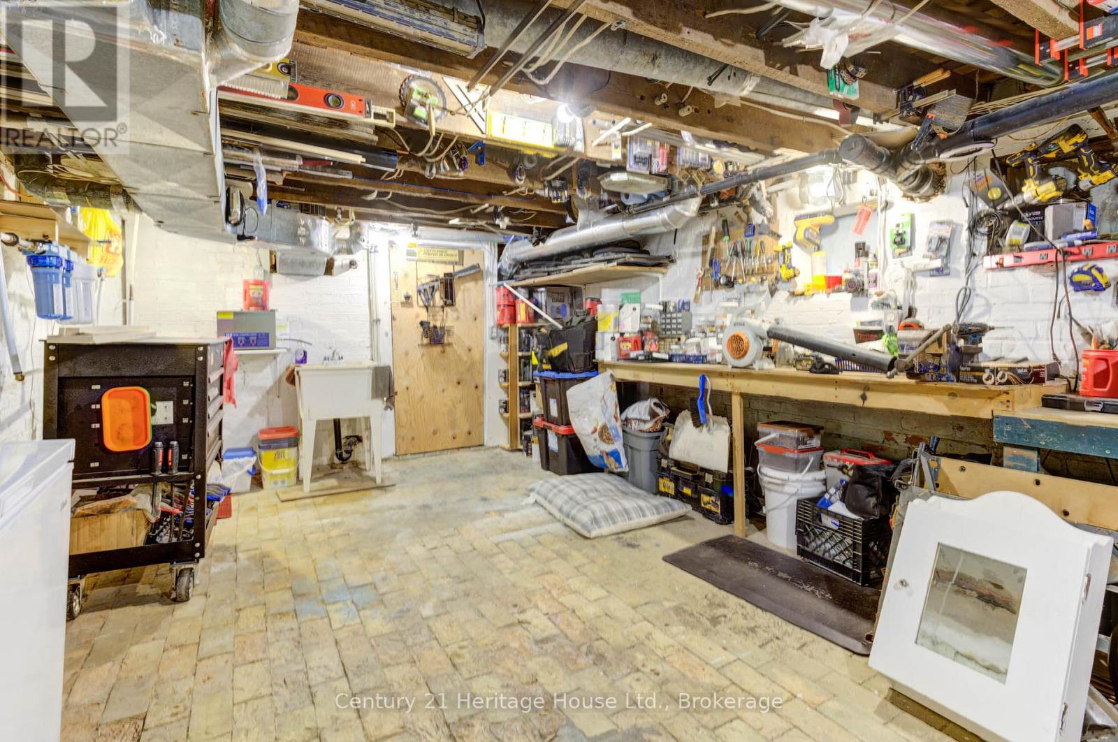 276 12th Street, Hanover, Ontario  N4N 1V3 - Photo 26 - X12950450