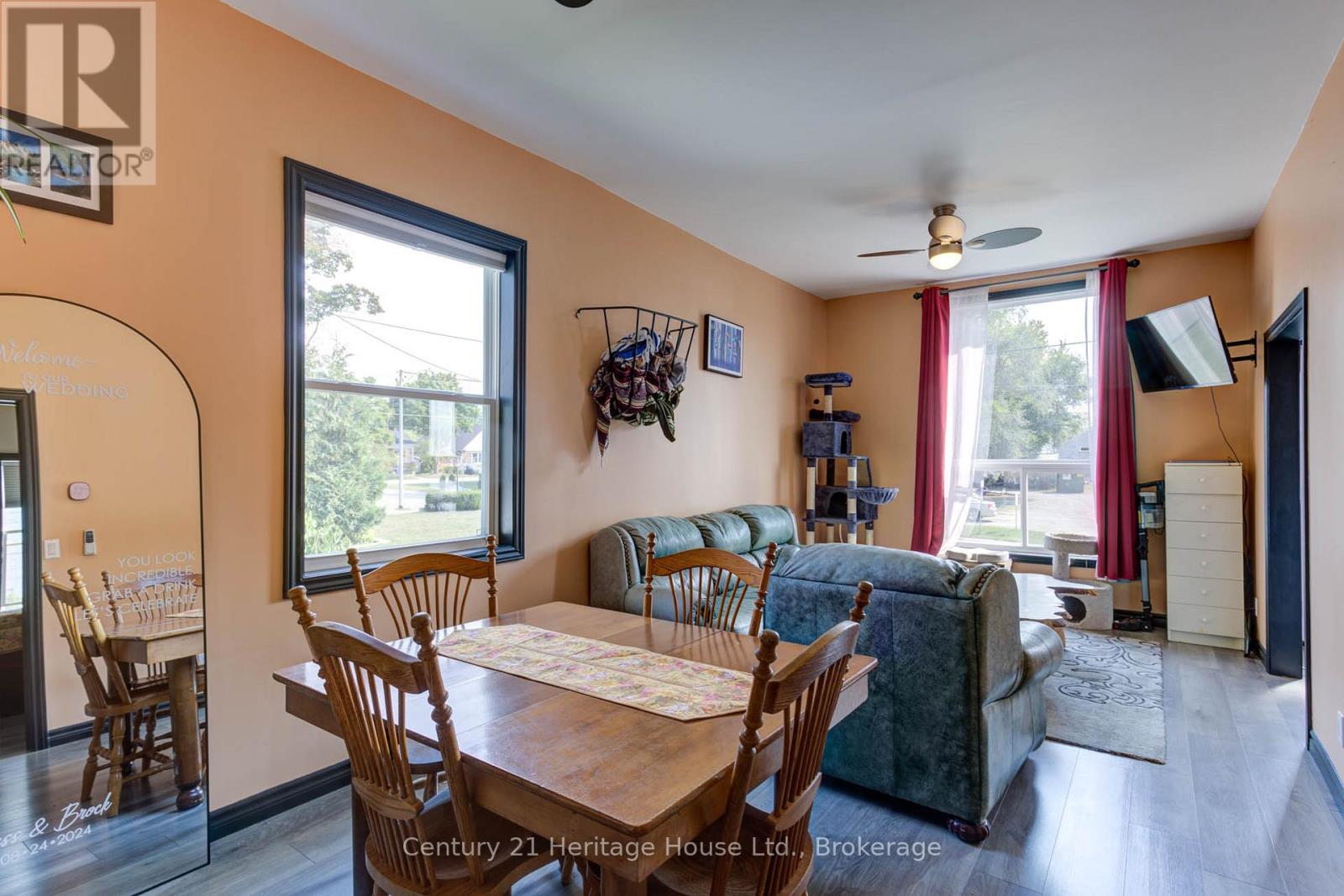 276 12th Street, Hanover, Ontario  N4N 1V3 - Photo 6 - X12950450