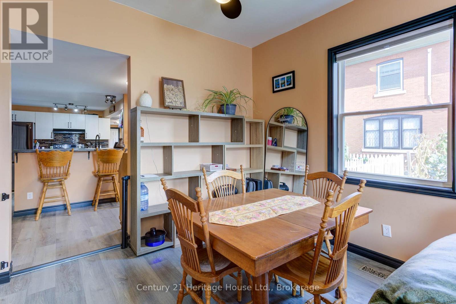 276 12th Street, Hanover, Ontario  N4N 1V3 - Photo 8 - X12950450