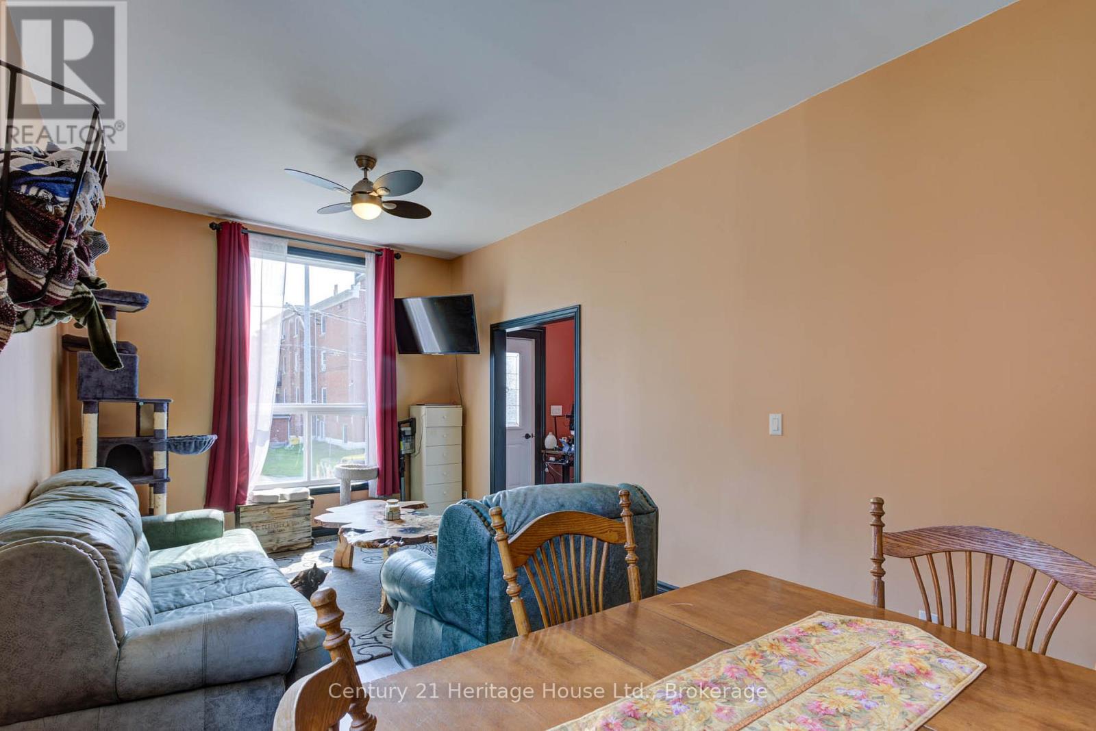 276 12th Street, Hanover, Ontario  N4N 1V3 - Photo 9 - X12950450