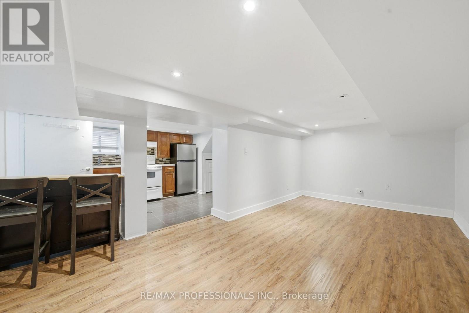 1993 Dufferin Street, Toronto, Ontario  M6E 3P9 - Photo 10 - C12915832