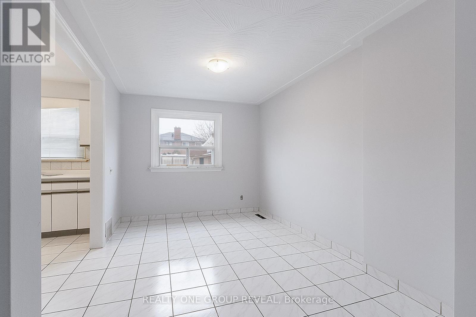 12 Thurodale Avenue, Toronto, Ontario  M6M 3B3 - Photo 30 - W12862924