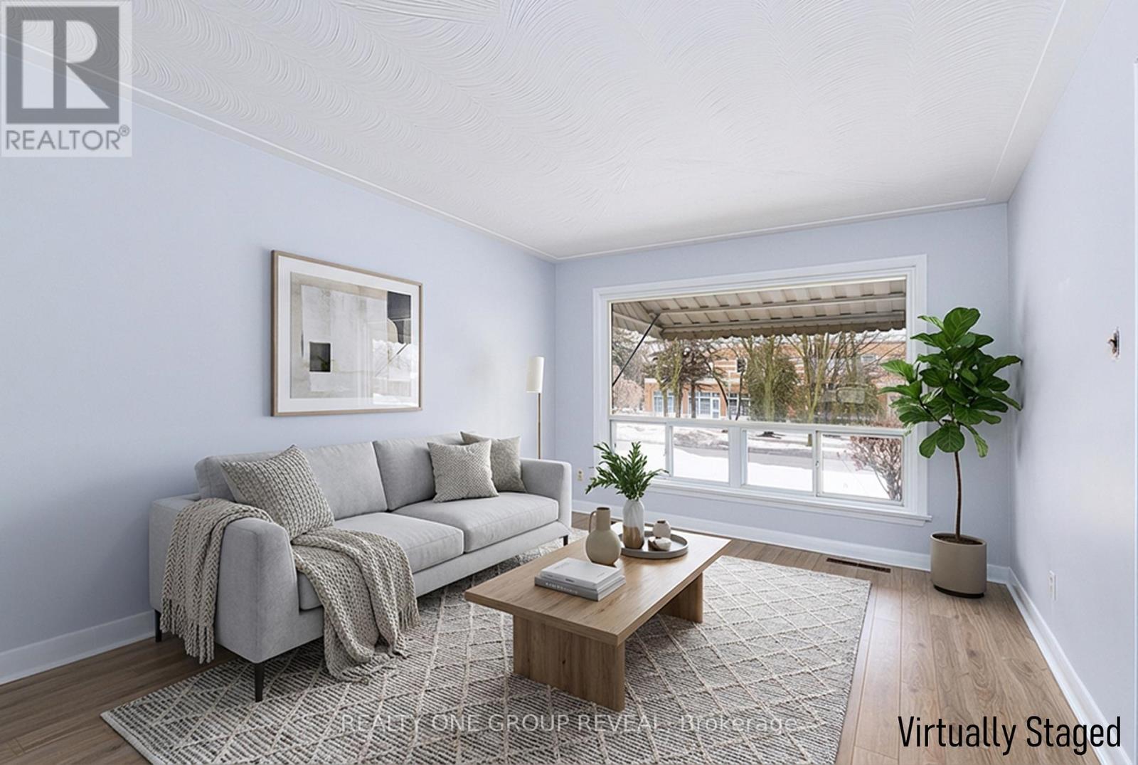 12 Thurodale Avenue, Toronto, Ontario  M6M 3B3 - Photo 5 - W12862924