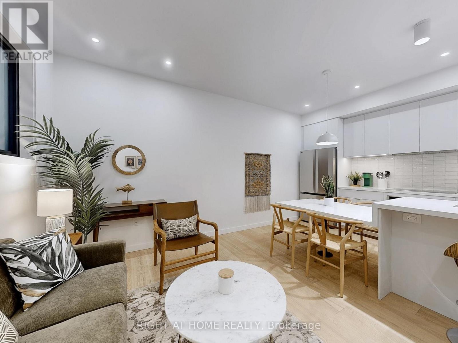 2 - 798 Dovercourt Road, Toronto, Ontario  M6H 2X3 - Photo 3 - W12702966