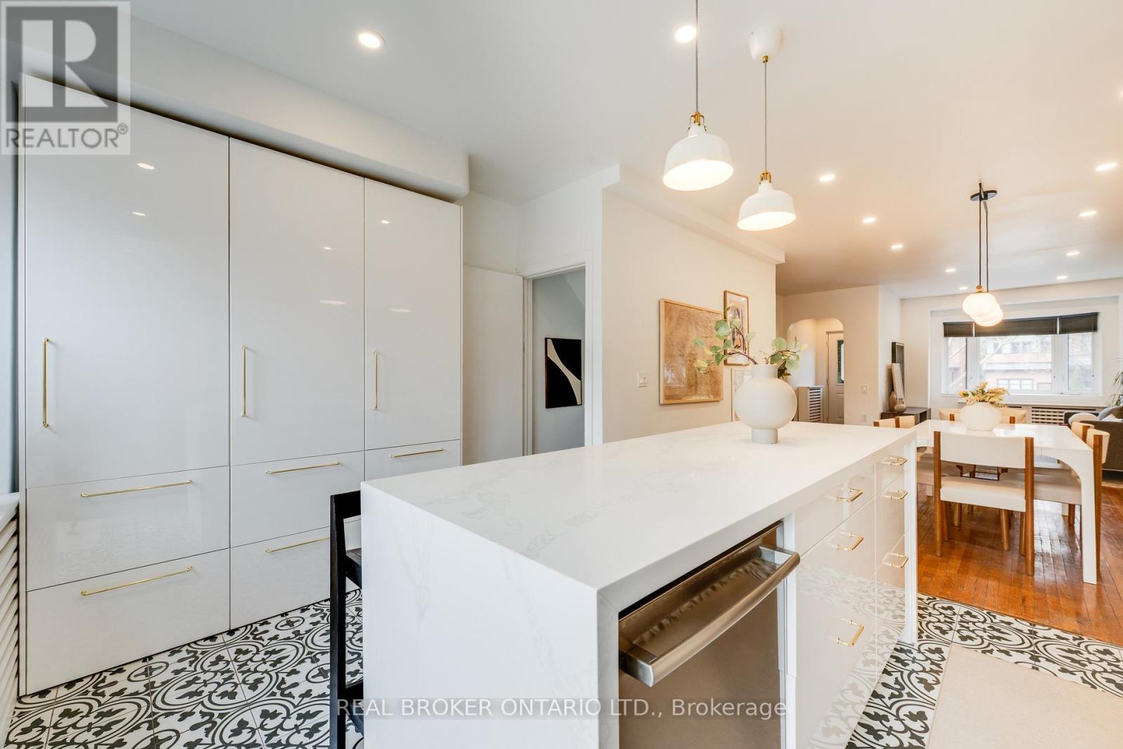 287 High Park Avenue, Toronto, Ontario  M6P 2S8 - Photo 11 - W12946260