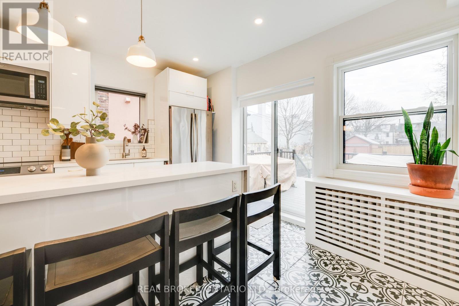 287 High Park Avenue, Toronto, Ontario  M6P 2S8 - Photo 12 - W12946260