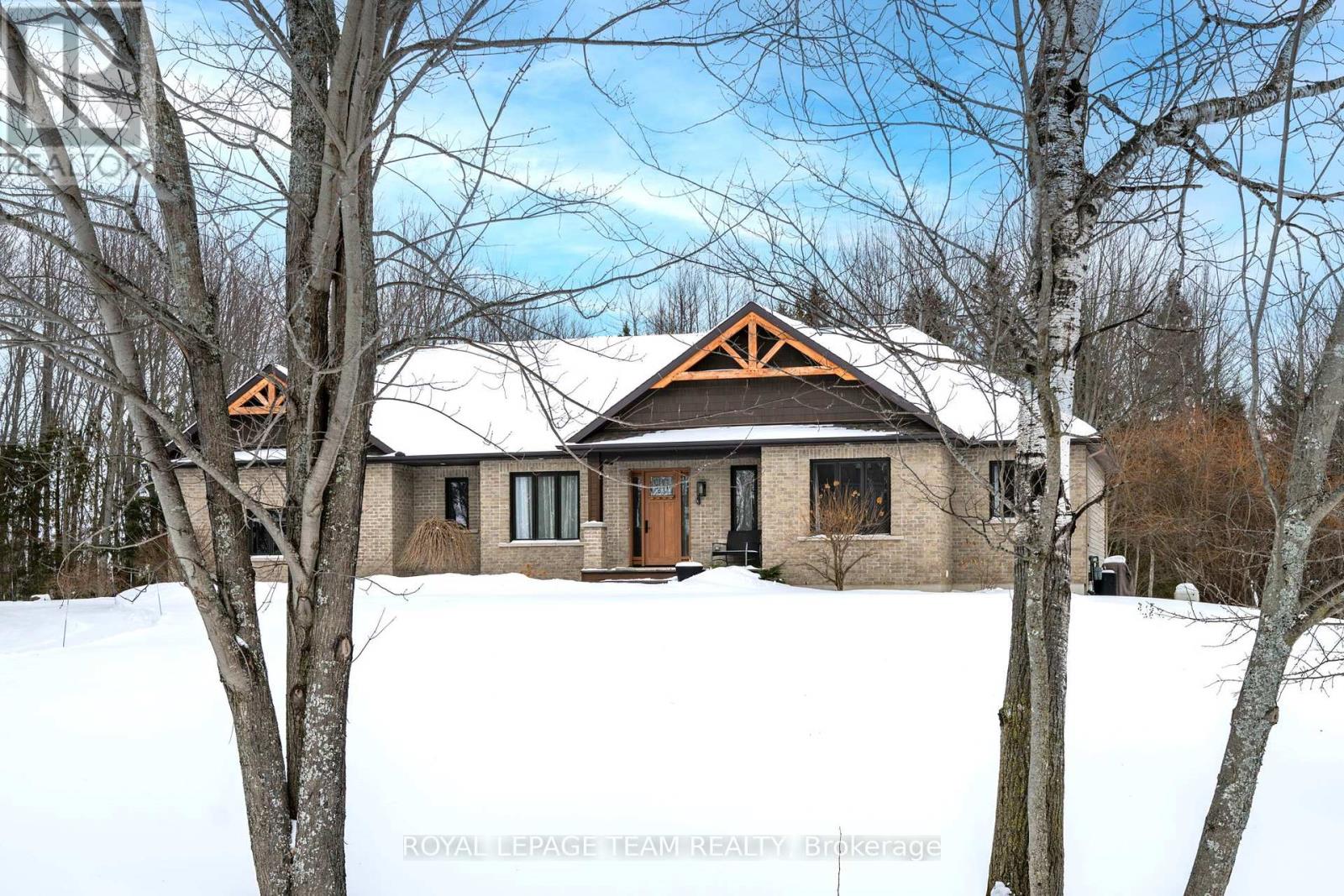 524 Osmond Daley Drive, Ottawa, Ontario  K0A 1L0 - Photo 2 - X12815152