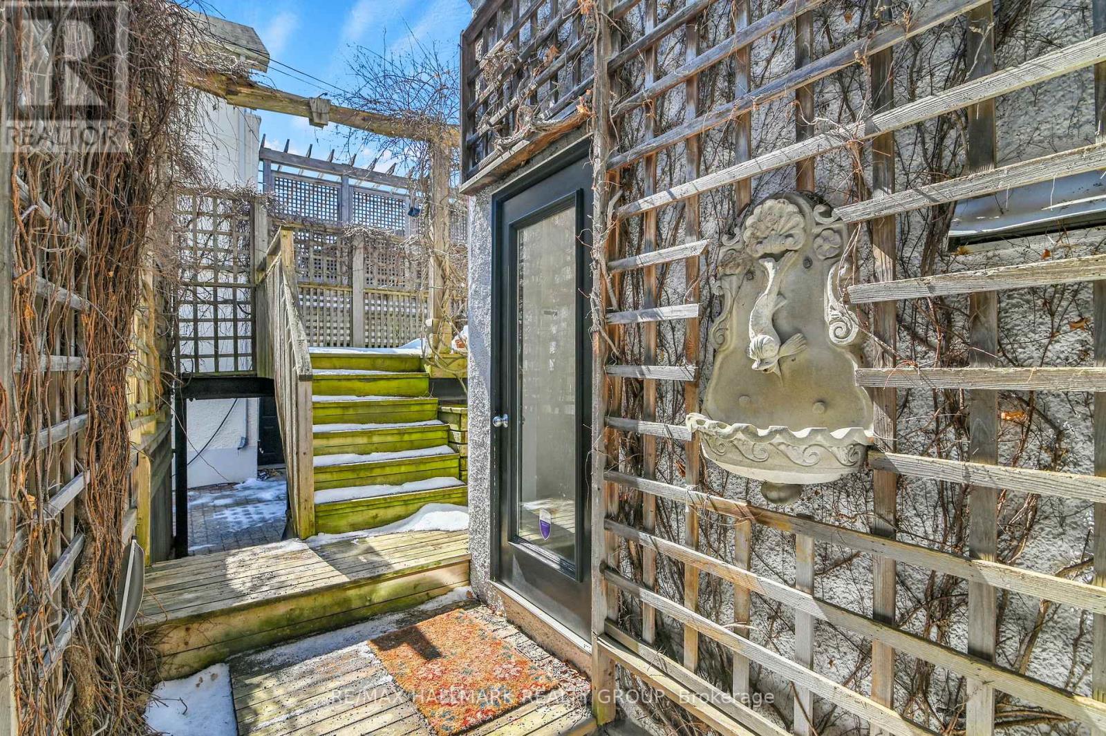 189 Mackay Street, Ottawa, Ontario  K1M 2B5 - Photo 33 - X12945946