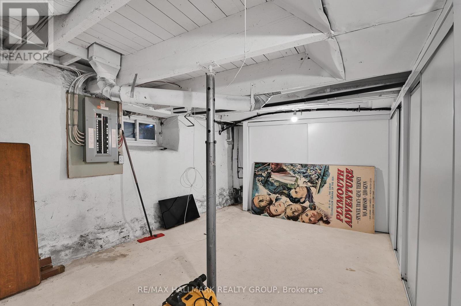 189 Mackay Street, Ottawa, Ontario  K1M 2B5 - Photo 32 - X12945946