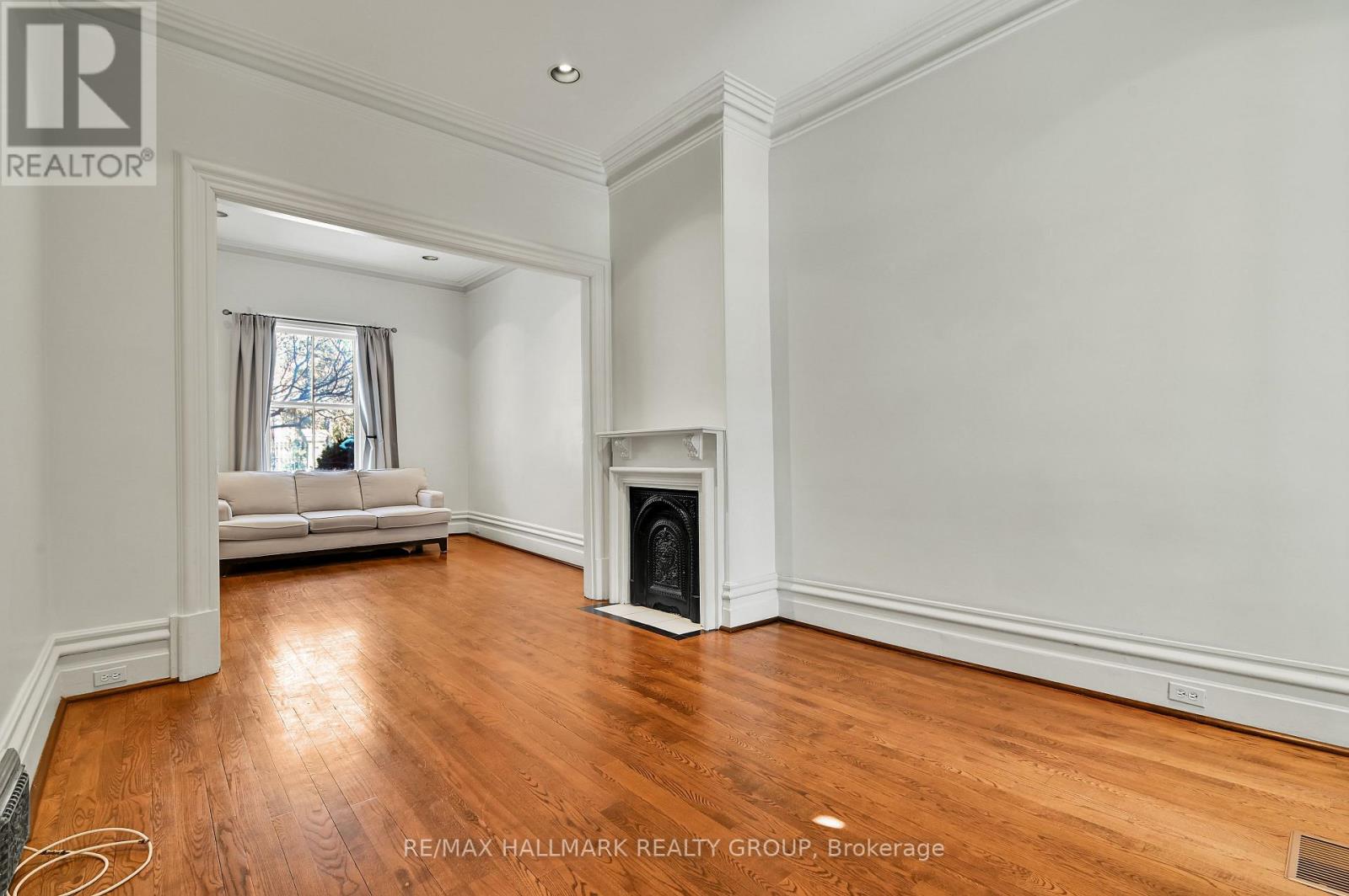 189 Mackay Street, Ottawa, Ontario  K1M 2B5 - Photo 7 - X12945946