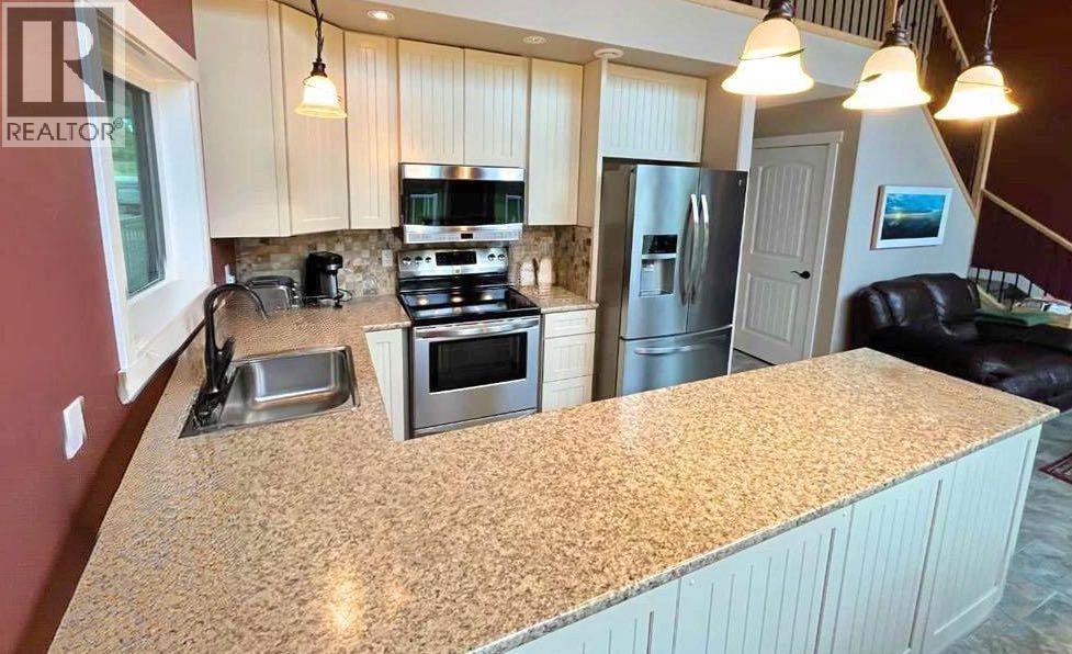 151 Peace River Avenue, Joussard, Alberta  T0G 1J0 - Photo 6 - A2296771