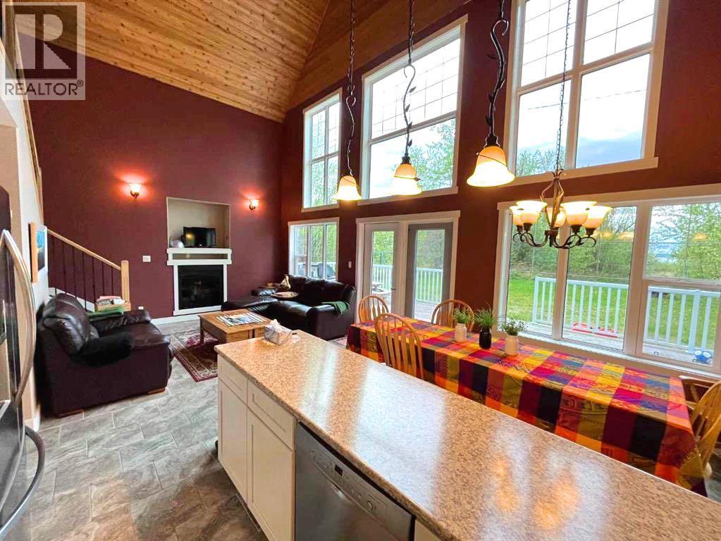 151 Peace River Avenue, Joussard, Alberta  T0G 1J0 - Photo 7 - A2296771