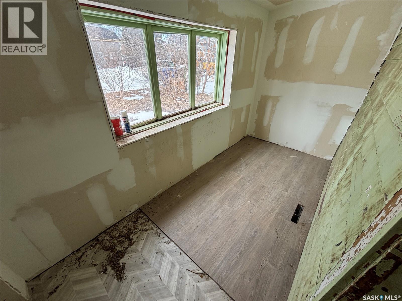 301 2nd Street W, Delisle, Saskatchewan  S0L 0P0 - Photo 9 - SK031912