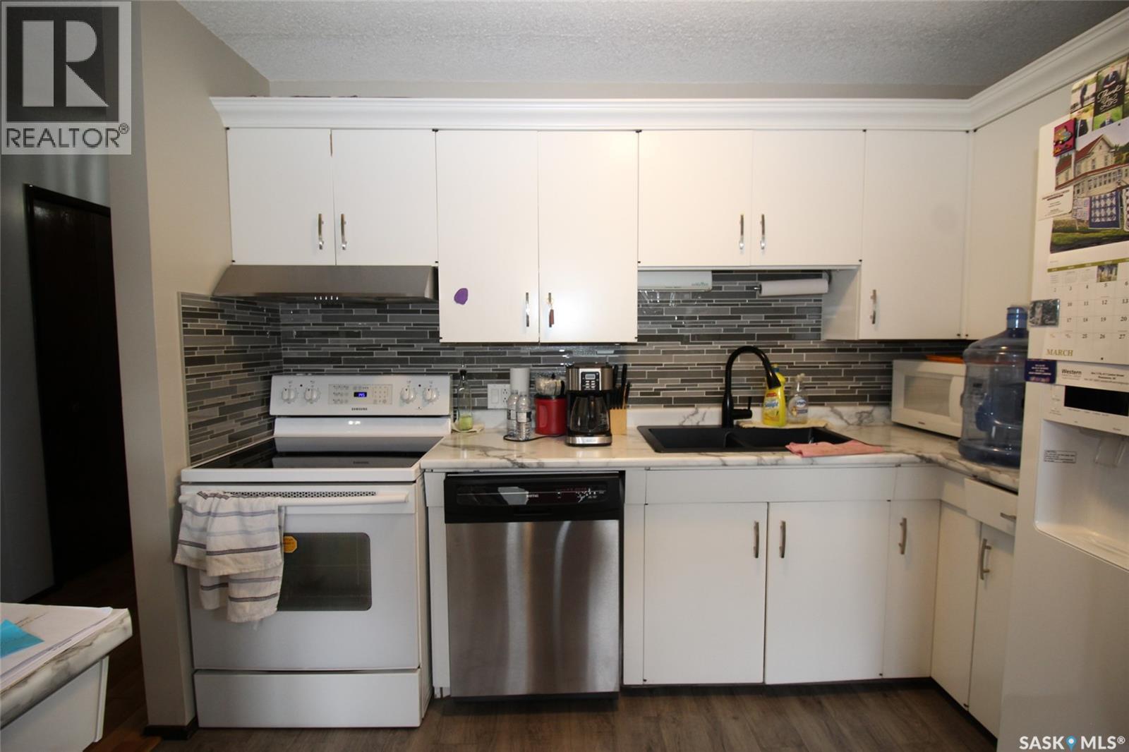 522 4th Street W, Shaunavon, Saskatchewan  S0N 2M0 - Photo 6 - SK031911