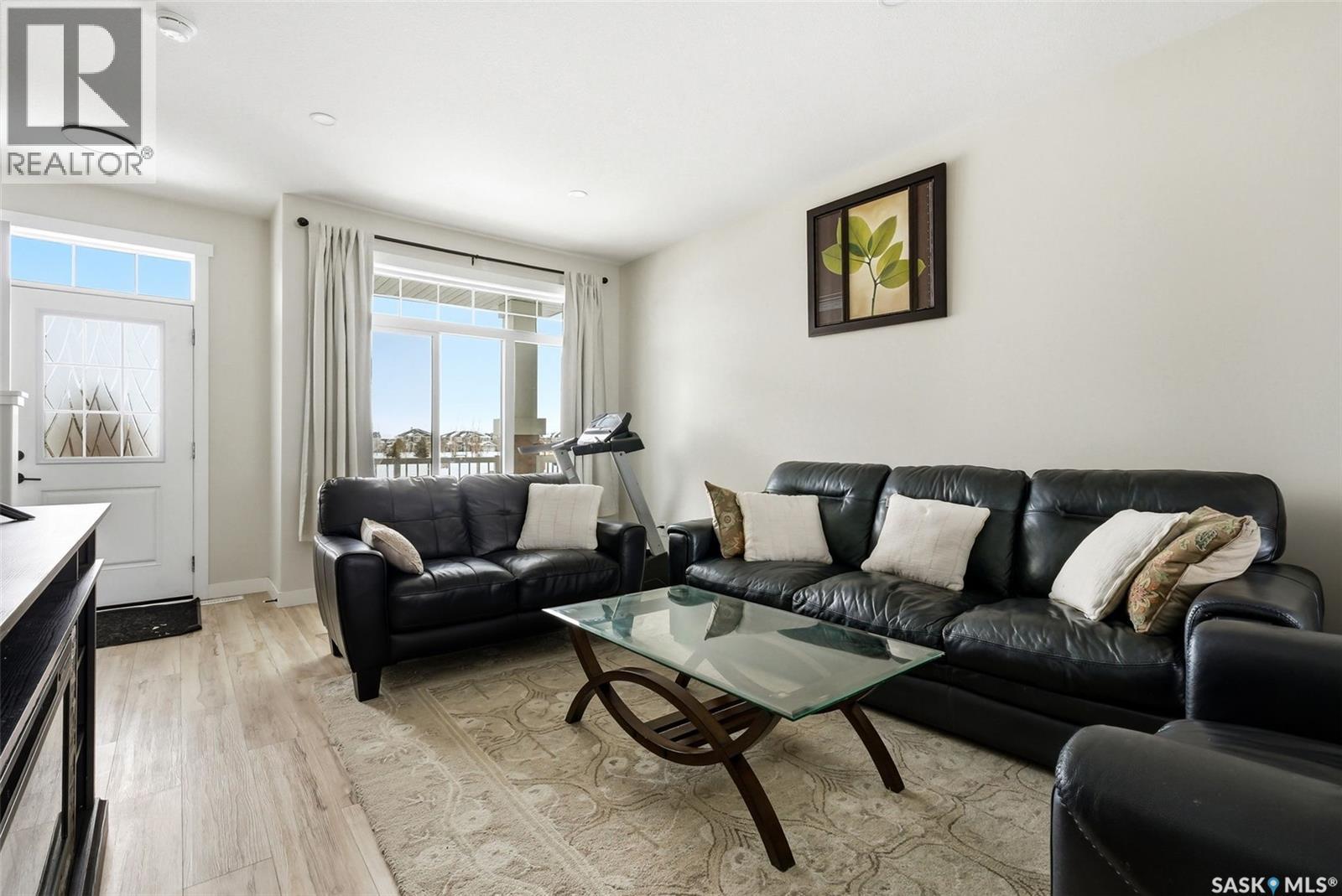 4736 Buckingham Drive E, Regina, Saskatchewan  S4V 3X8 - Photo 5 - SK031758