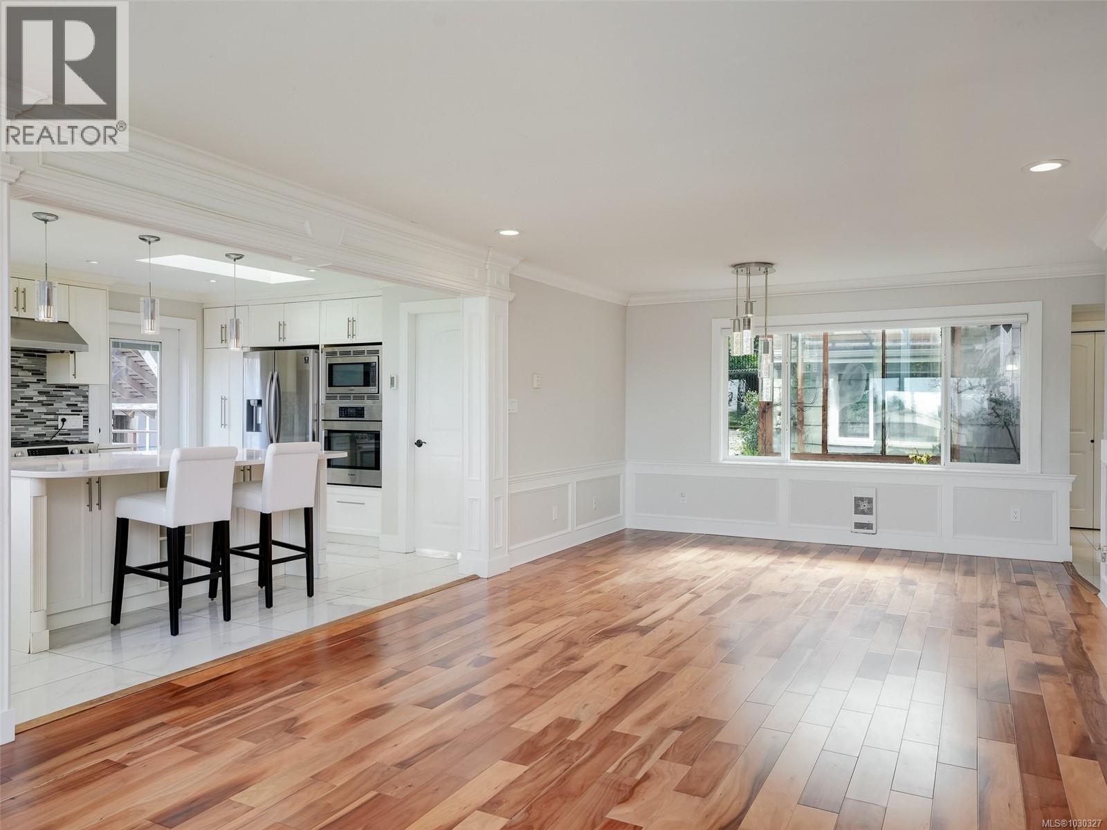 4081 Cedar Hill Rd, Saanich, British Columbia  V8N 3C2 - Photo 9 - 1030327