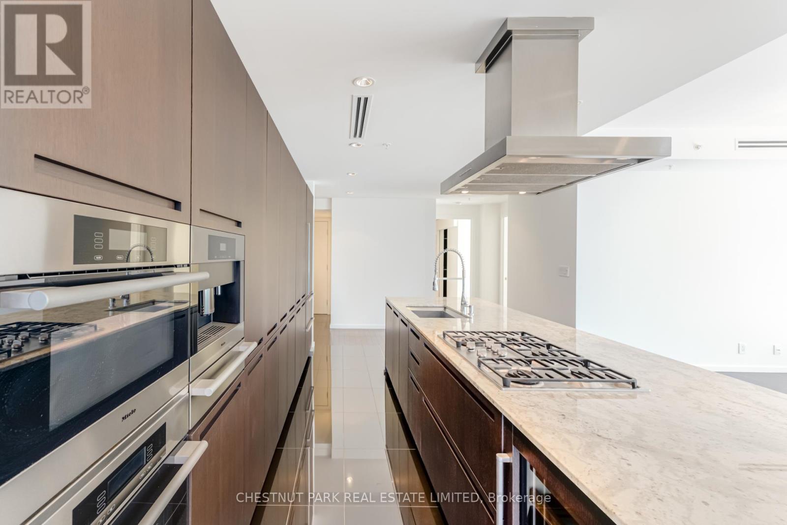 2001 - 180 University Avenue, Toronto, Ontario  M5H 0A2 - Photo 11 - C12950378