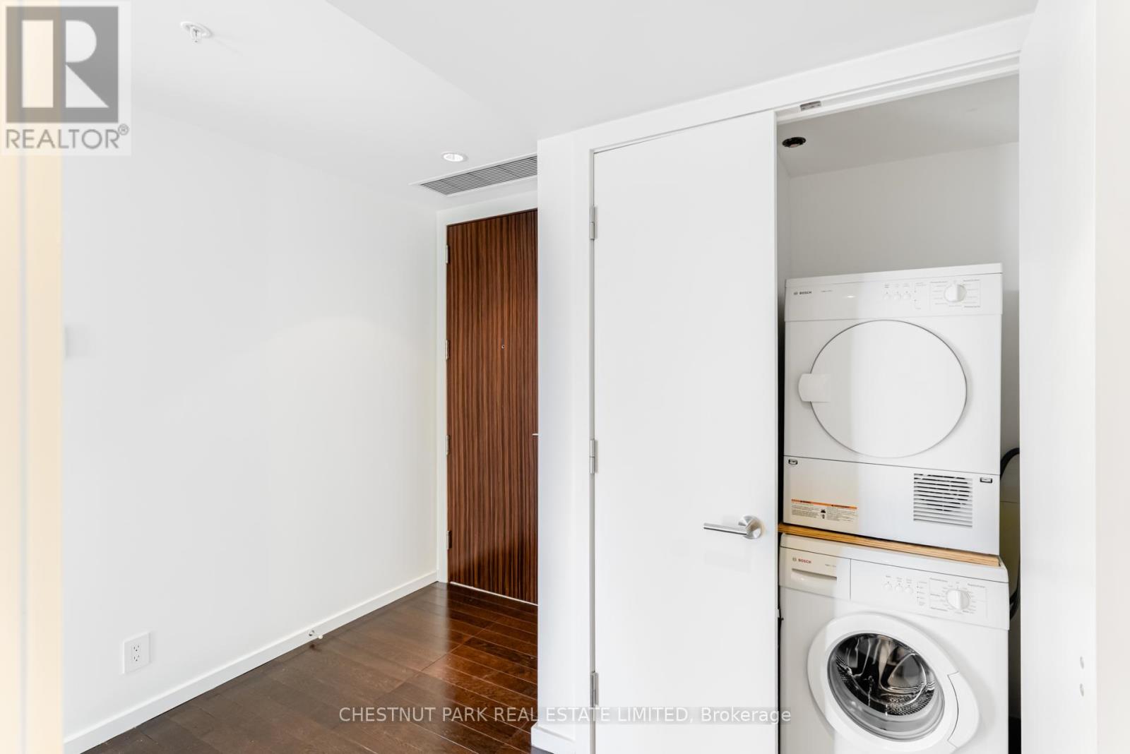 2001 - 180 University Avenue, Toronto, Ontario  M5H 0A2 - Photo 25 - C12950378