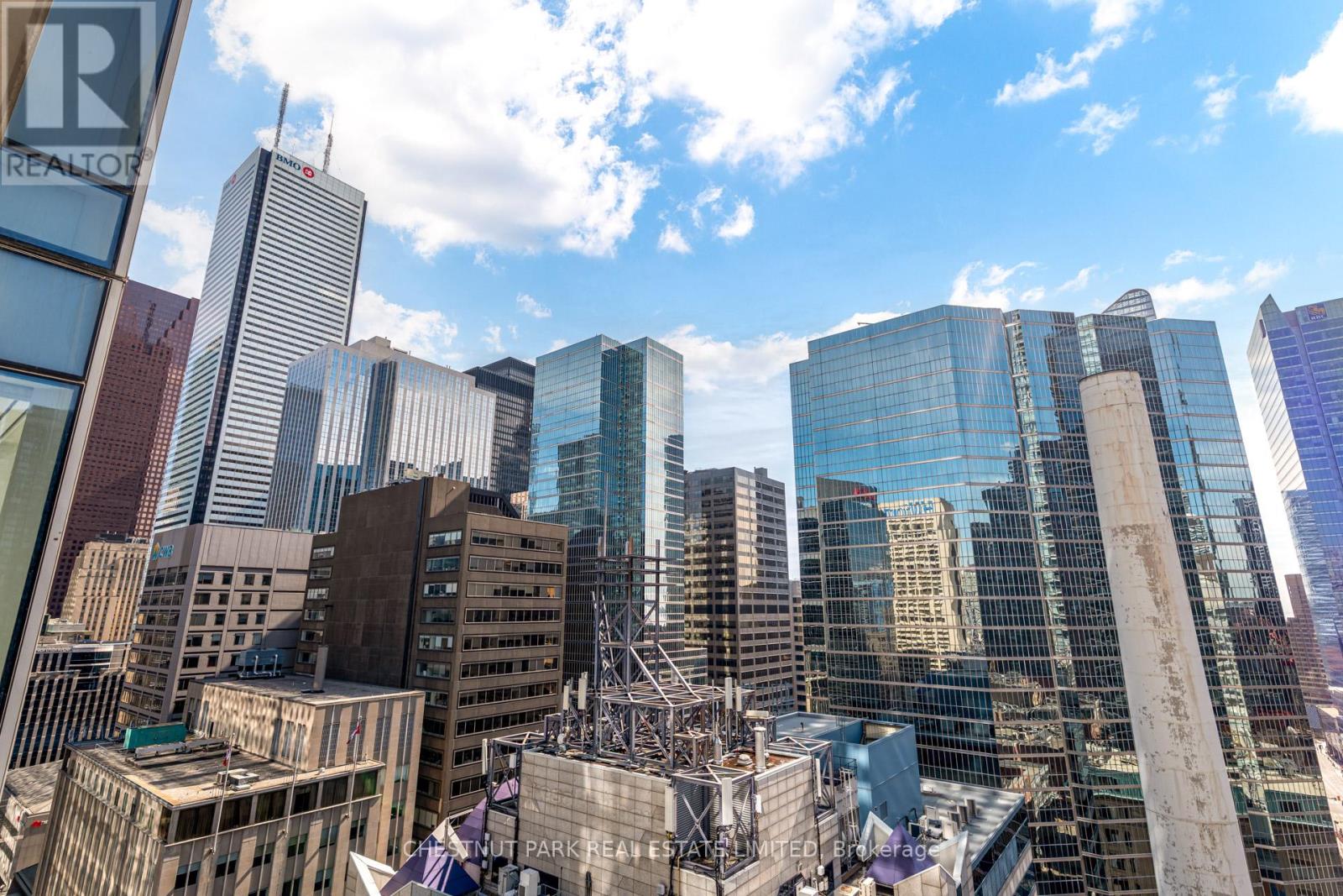 2001 - 180 University Avenue, Toronto, Ontario  M5H 0A2 - Photo 30 - C12950378