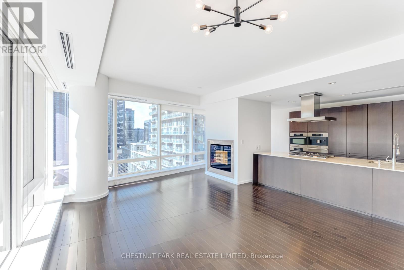 2001 - 180 University Avenue, Toronto, Ontario  M5H 0A2 - Photo 5 - C12950378