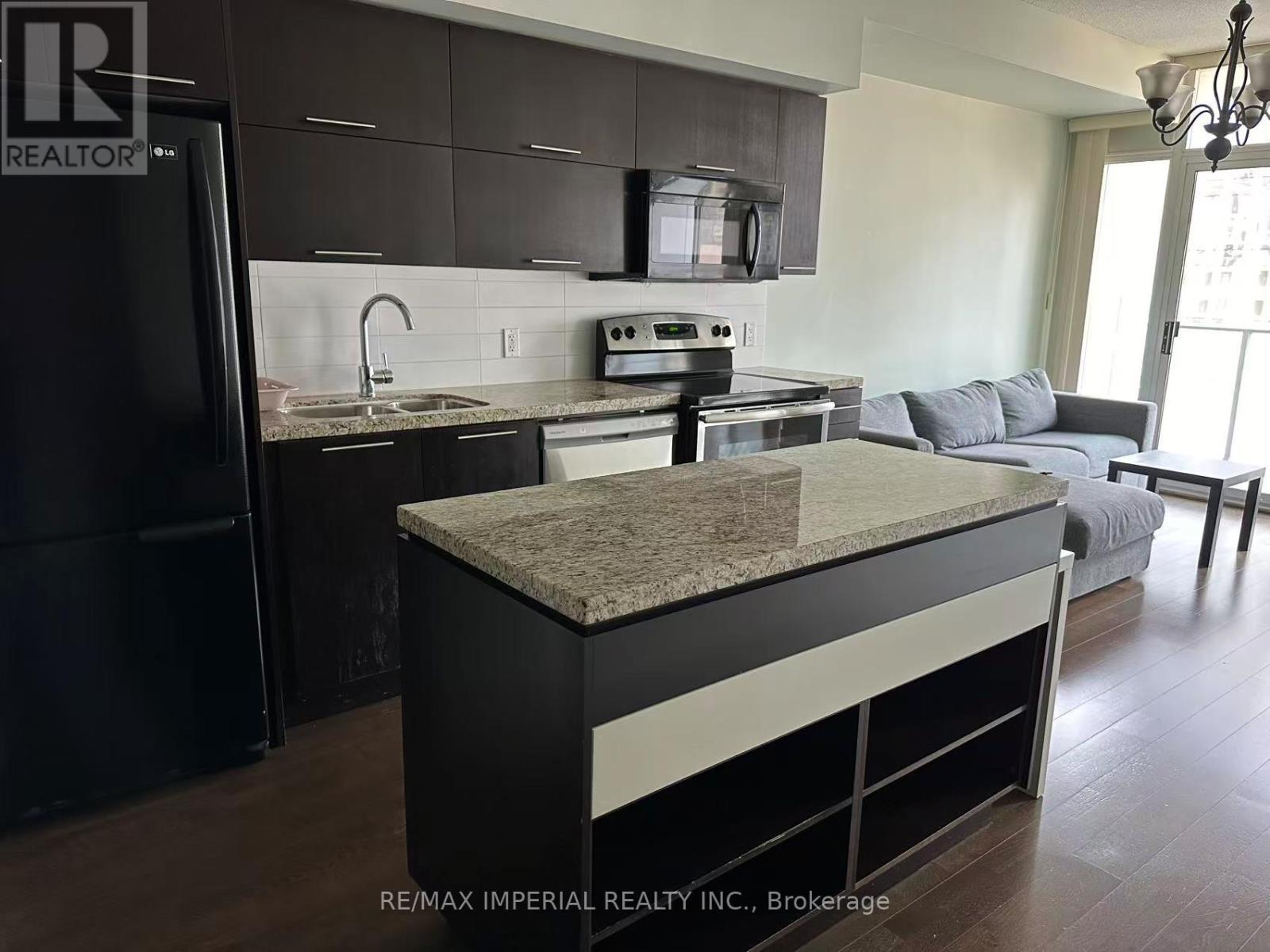 1004 - 21 NELSON STREET, Toronto, Ontario