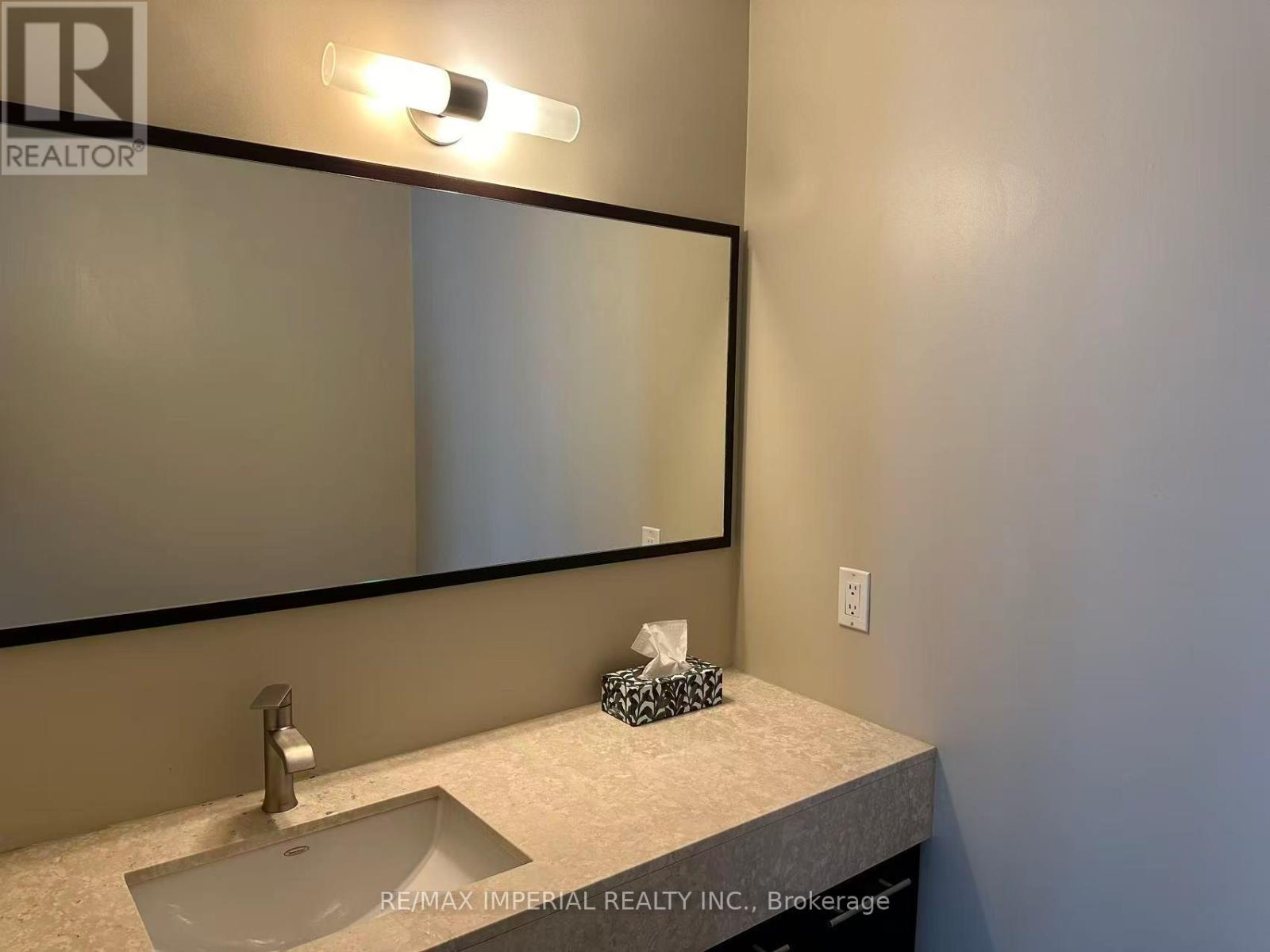 1004 - 21 Nelson Street, Toronto, Ontario  M5V 3H9 - Photo 5 - C12950406