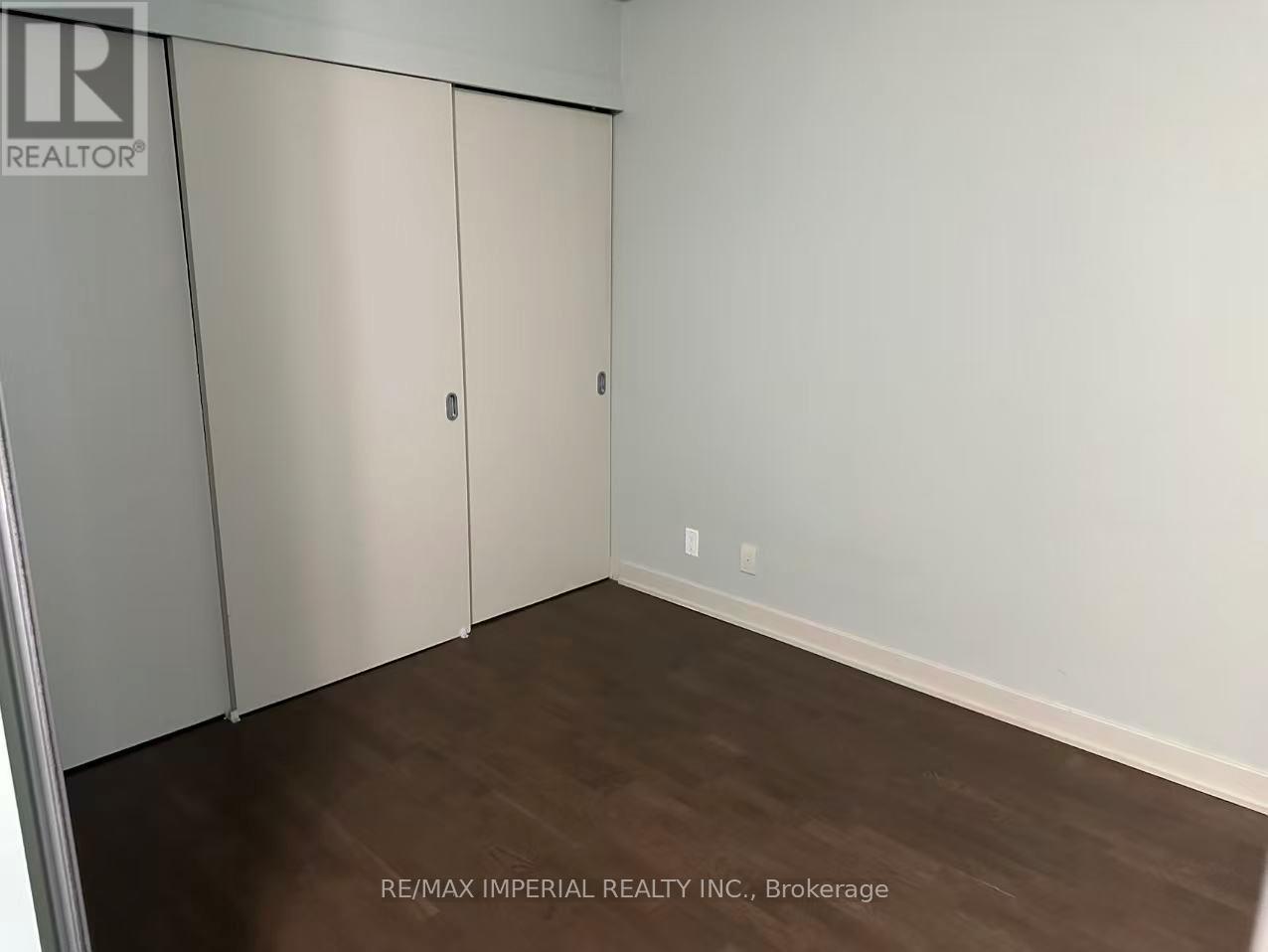 1004 - 21 Nelson Street, Toronto, Ontario  M5V 3H9 - Photo 9 - C12950406