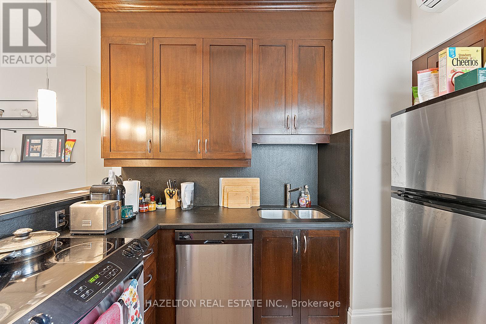 2 - 19 Lowther Avenue, Toronto, Ontario  M5R 1C5 - Photo 17 - C12950530