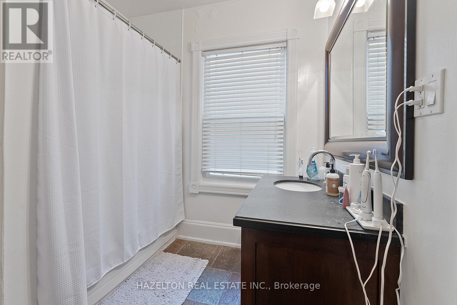 2 - 19 Lowther Avenue, Toronto, Ontario  M5R 1C5 - Photo 27 - C12950530