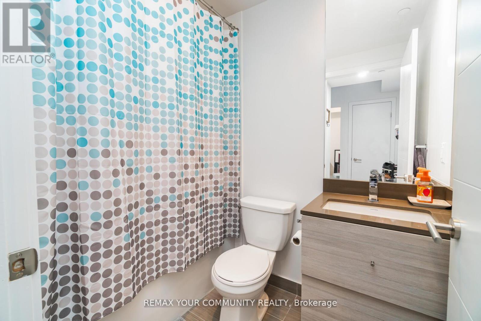 1518 - 525 Adelaide Street, Toronto, Ontario  M5V 0N7 - Photo 12 - C12950614