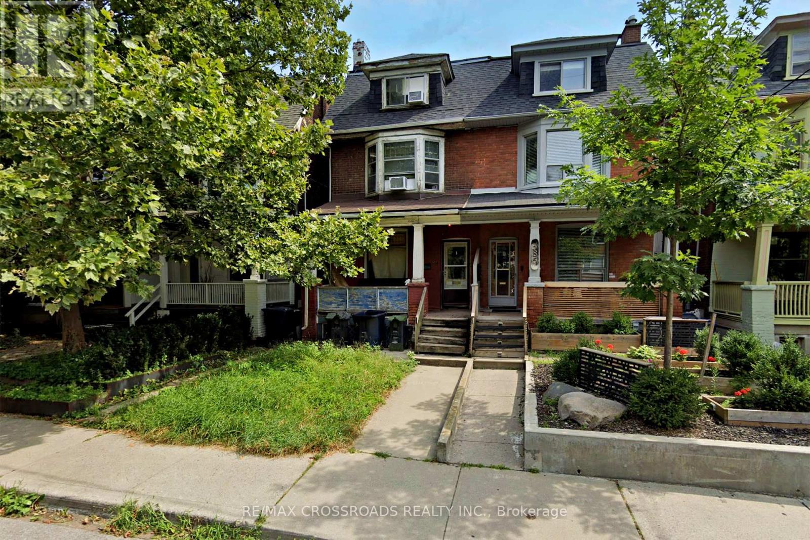 587 PALMERSTON AVENUE, Toronto, Ontario