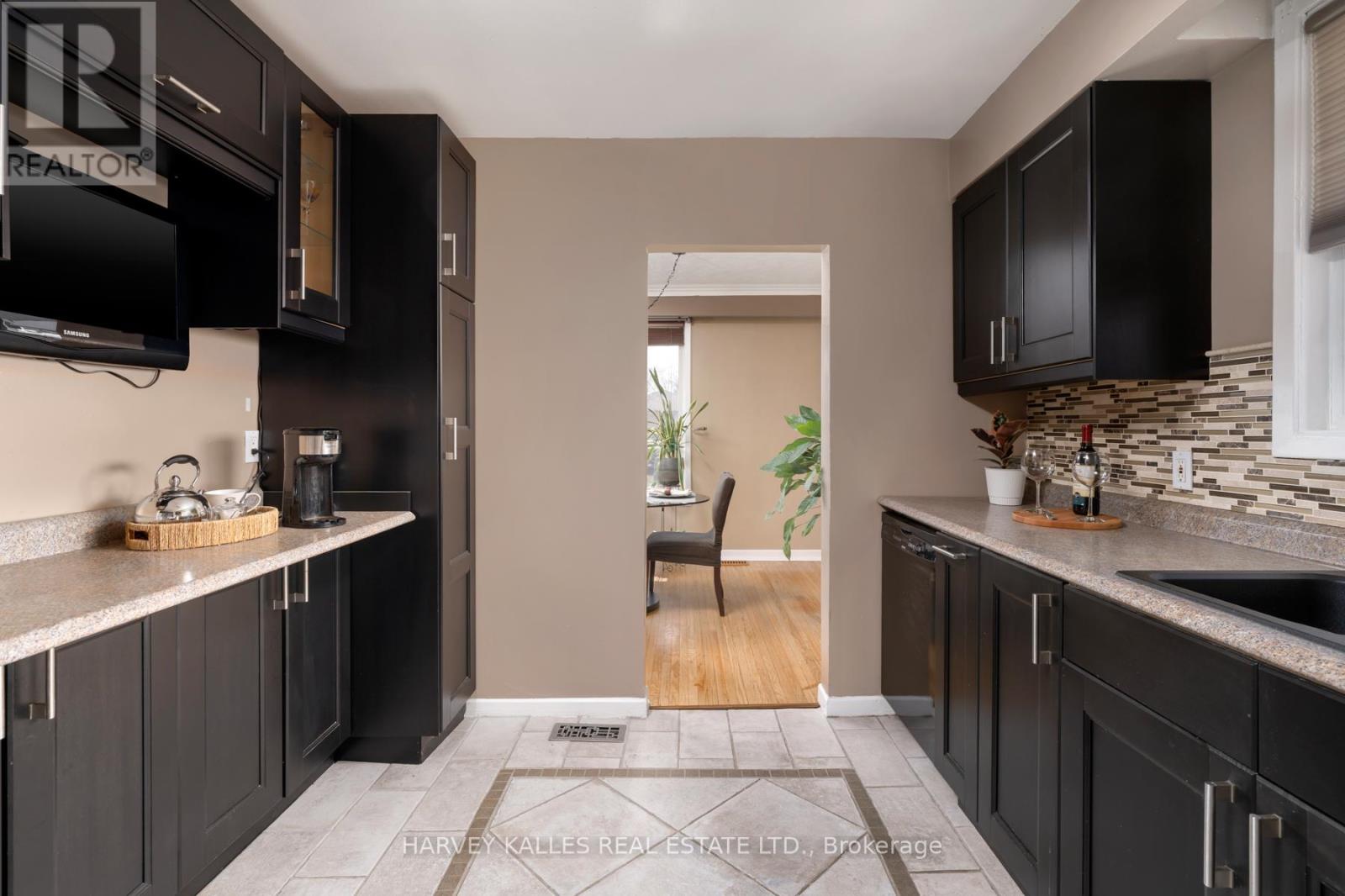 47 Brightside Drive, Toronto, Ontario  M1E 3Y8 - Photo 8 - E12950266