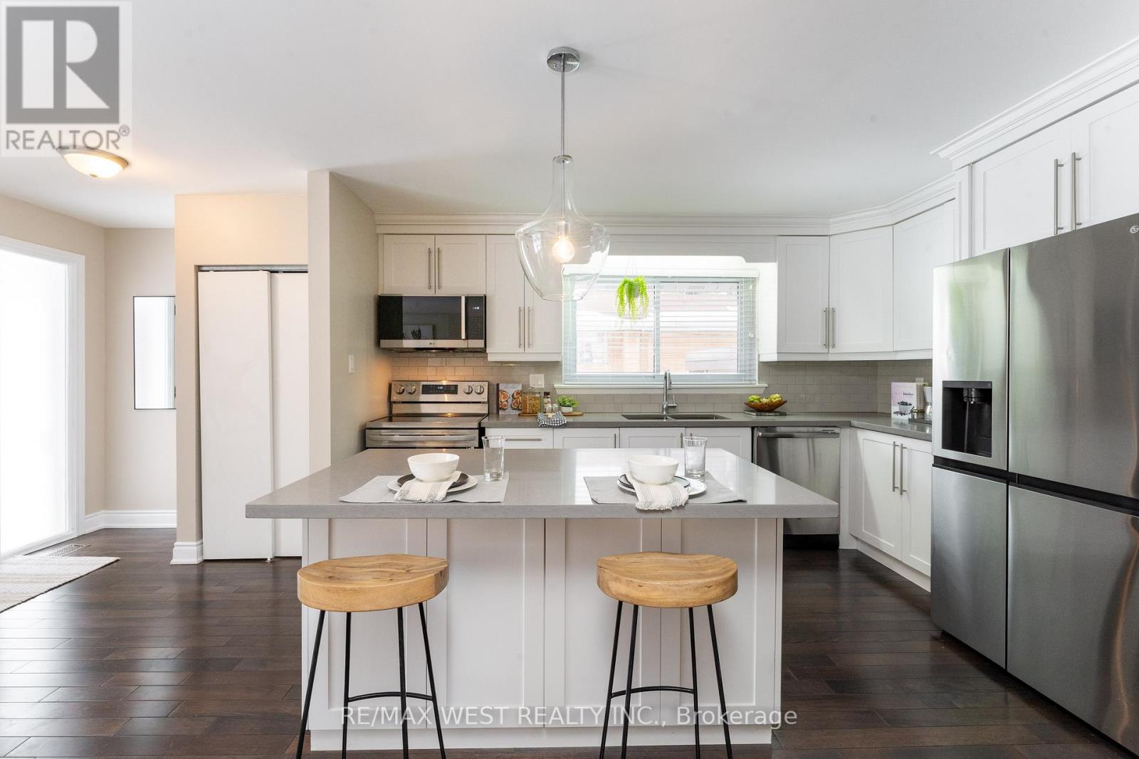 57 Alpaca Drive, Toronto, Ontario  M1J 2Z9 - Photo 4 - E12950374