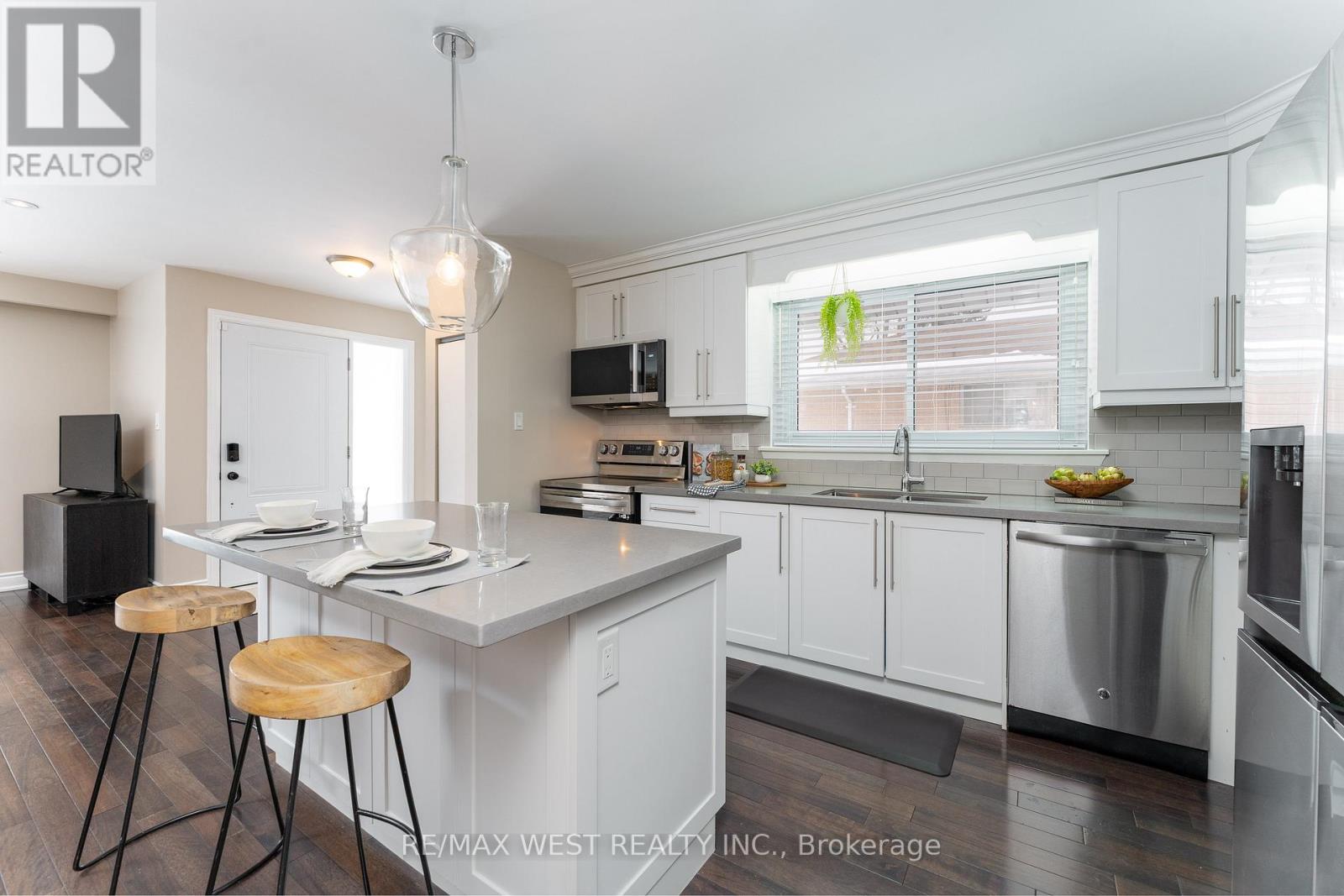 57 Alpaca Drive, Toronto, Ontario  M1J 2Z9 - Photo 5 - E12950374