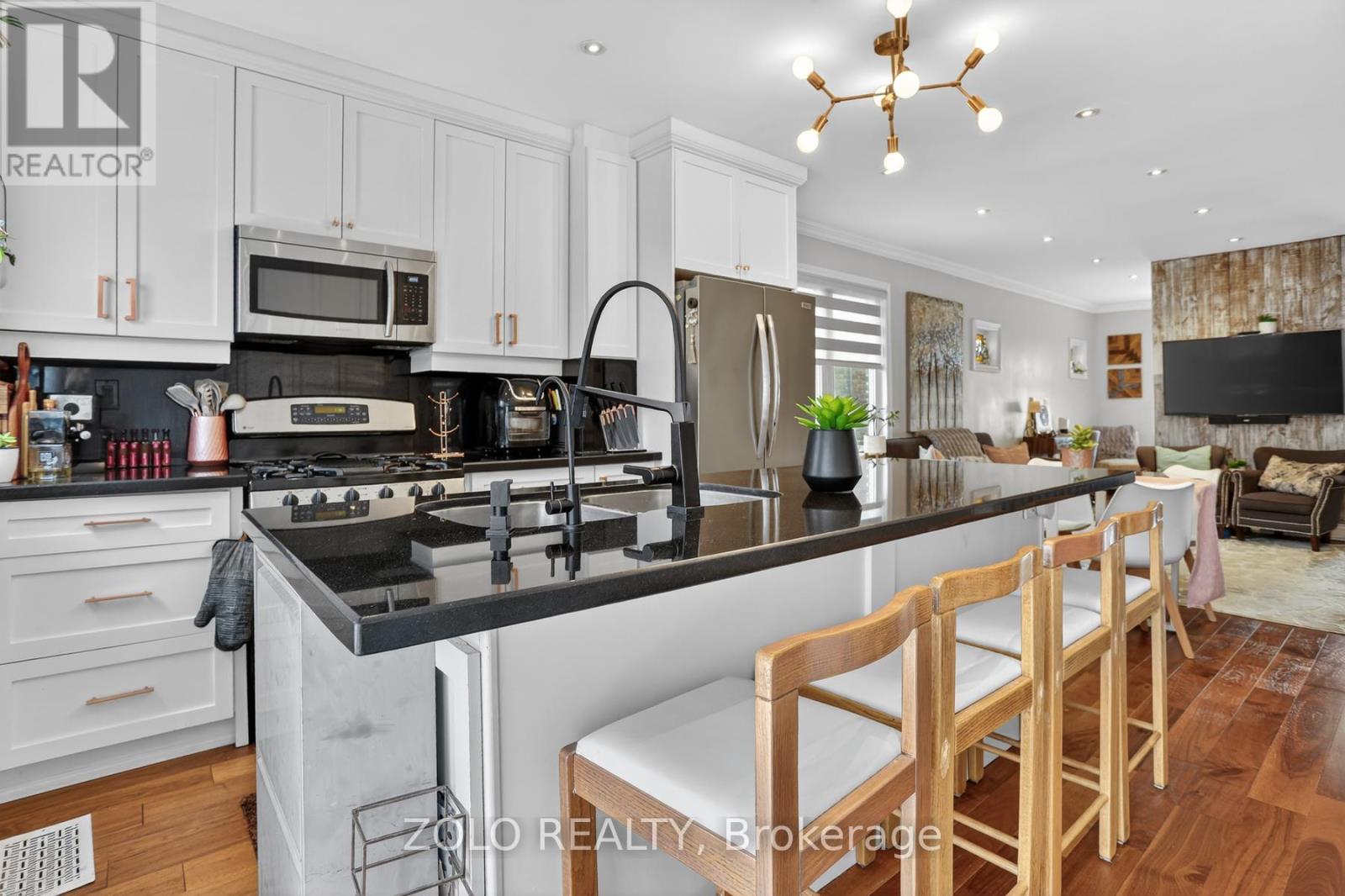 94 Hazelwood Avenue, Toronto, Ontario  M4J 1K5 - Photo 12 - E12950476