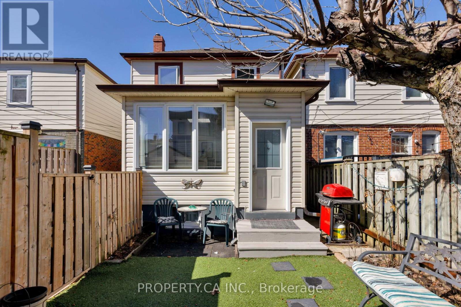 313 Monarch Park Avenue, Toronto, Ontario  M4J 4T2 - Photo 11 - E12950492