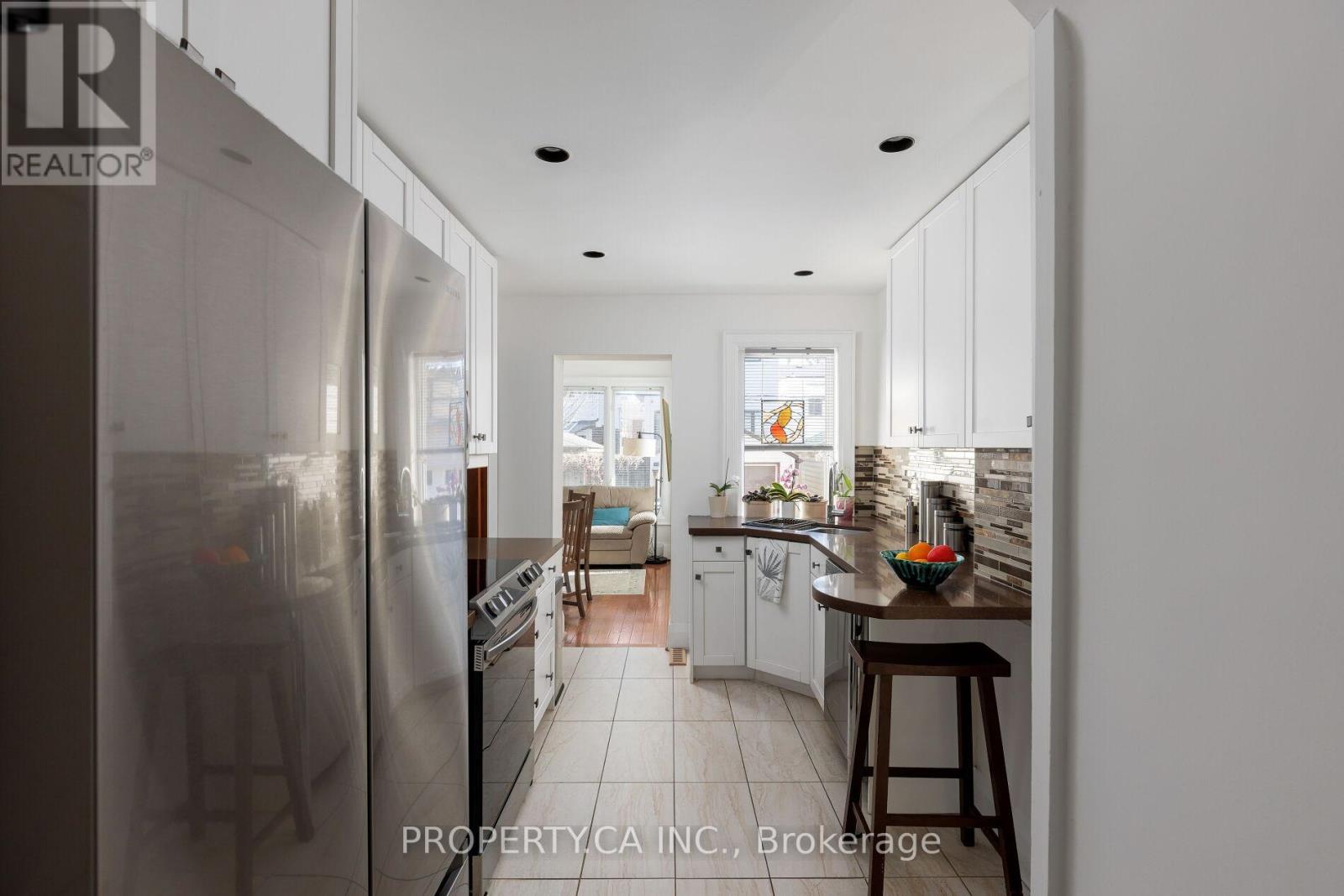 313 Monarch Park Avenue, Toronto, Ontario  M4J 4T2 - Photo 16 - E12950492