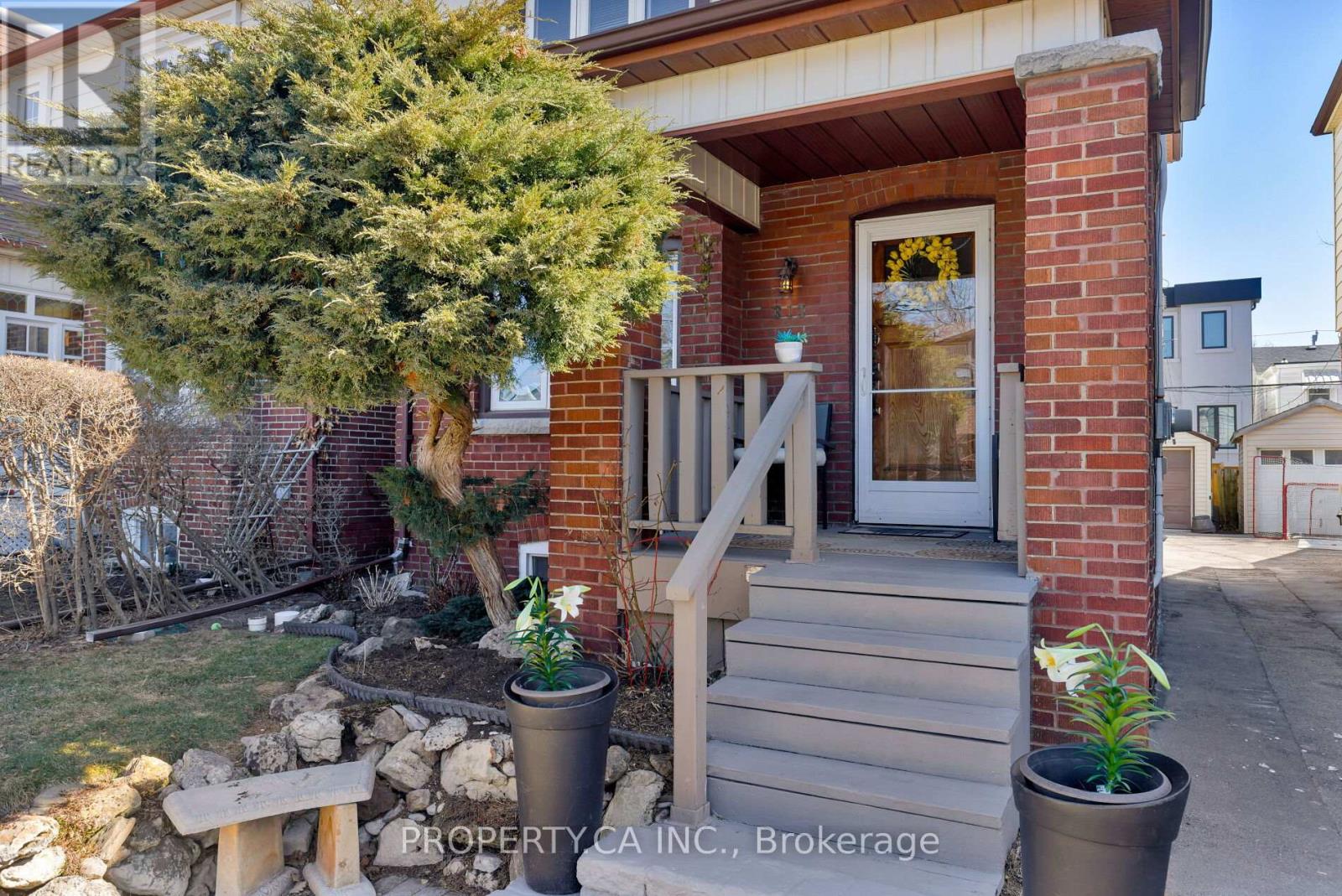313 Monarch Park Avenue, Toronto, Ontario  M4J 4T2 - Photo 2 - E12950492