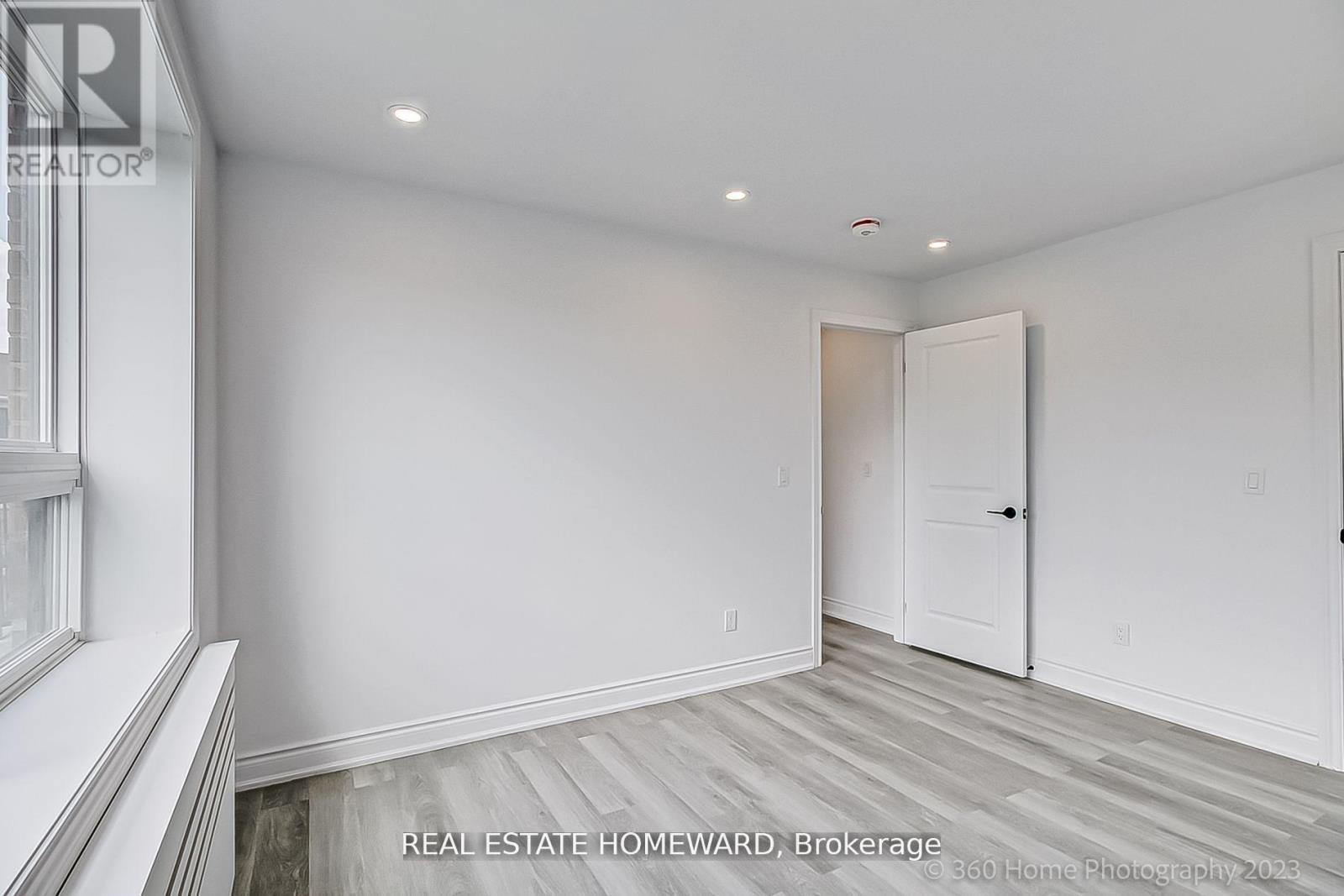 4 - 419 Woodbine Avenue, Toronto, Ontario  M4L 3P7 - Photo 20 - E12950664