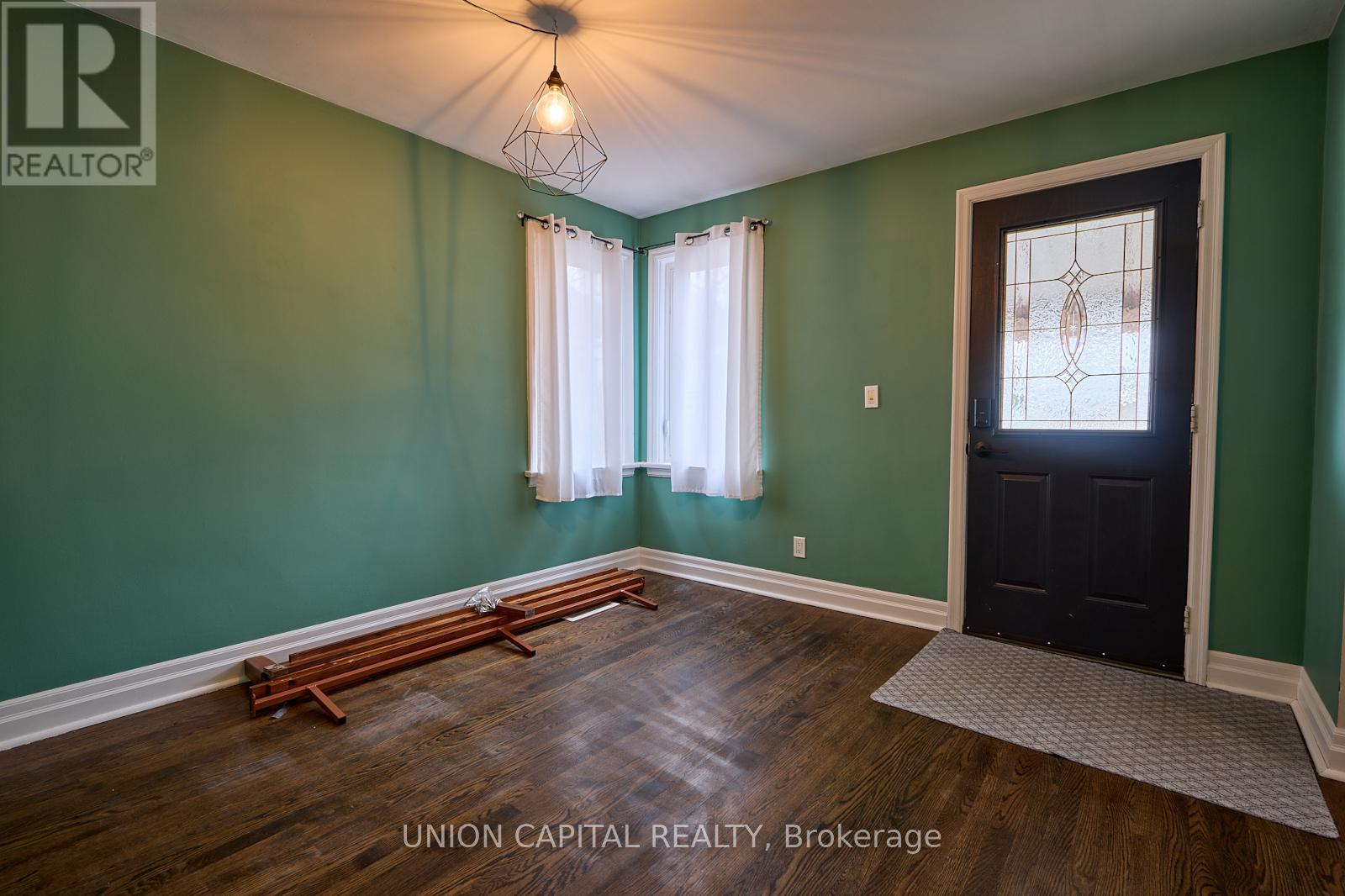 UPPER - 269 HAIG STREET, Oshawa, Ontario