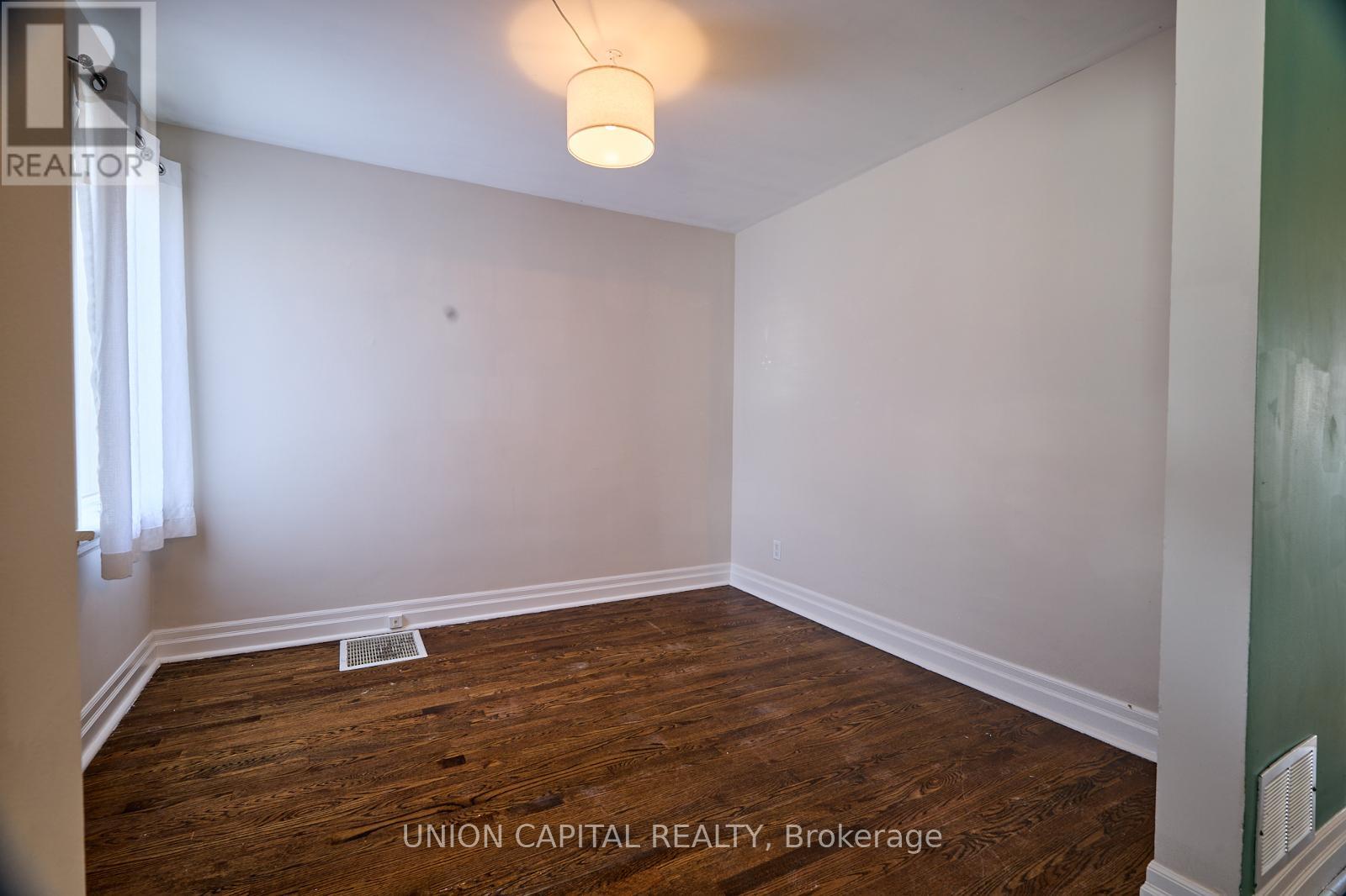 Upper - 269 Haig Street, Oshawa, Ontario  L1G 5N9 - Photo 3 - E12950696