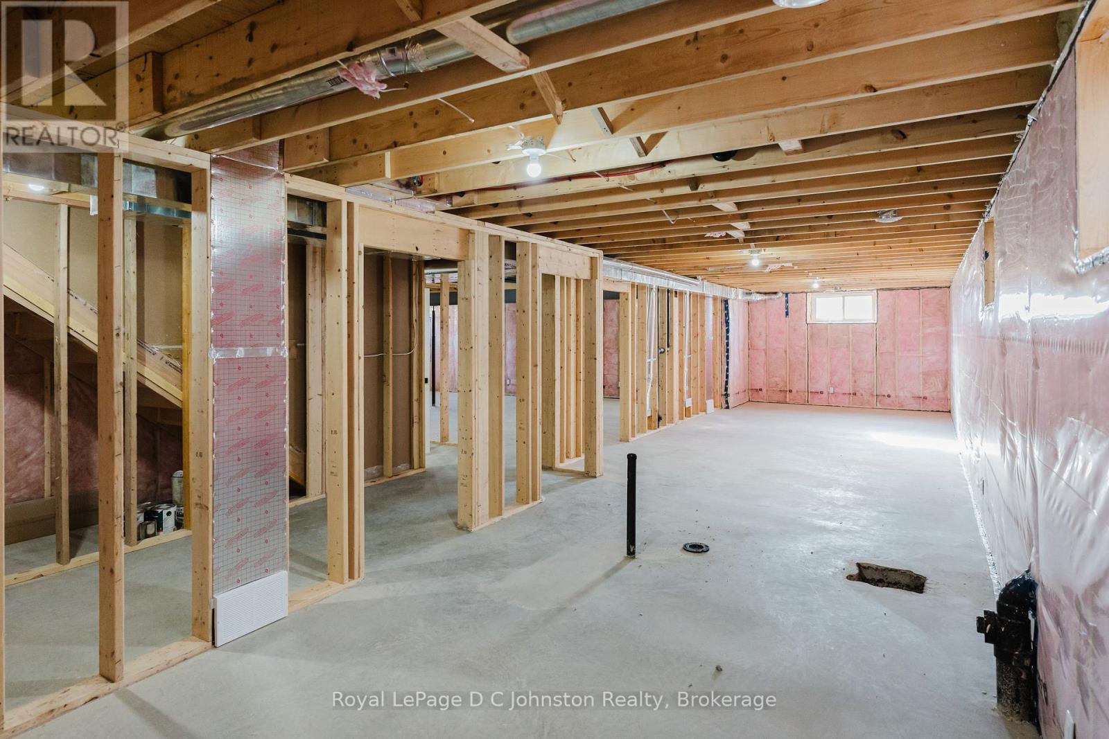 546 Algonquin Trail, Georgian Bluffs, Ontario  N0H 1S0 - Photo 30 - X12518384