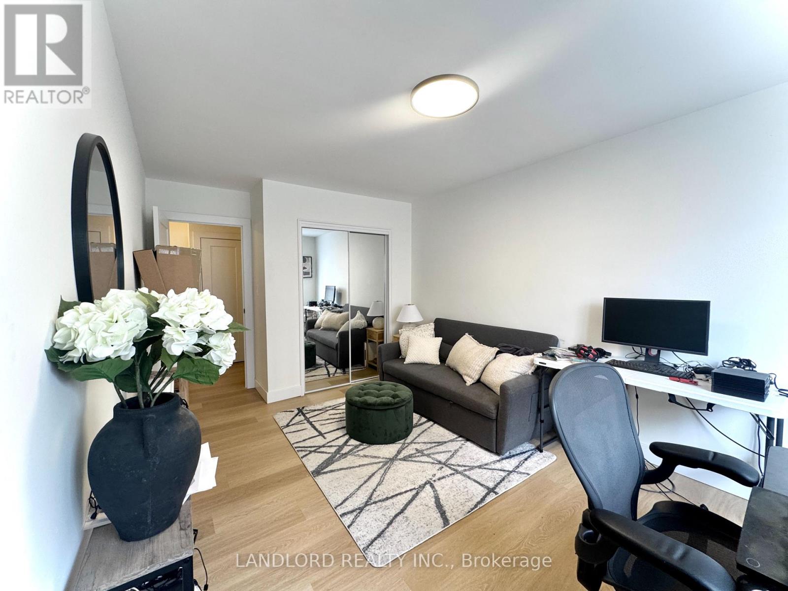 402 - 420 Eglinton Avenue E, Toronto, Ontario  M4P 1L8 - Photo 12 - C12950586