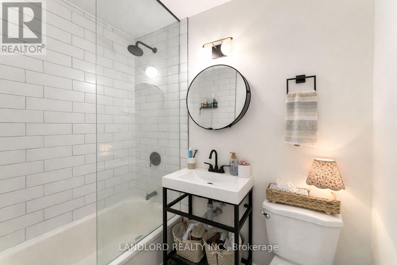 402 - 420 Eglinton Avenue E, Toronto, Ontario  M4P 1L8 - Photo 11 - C12950586