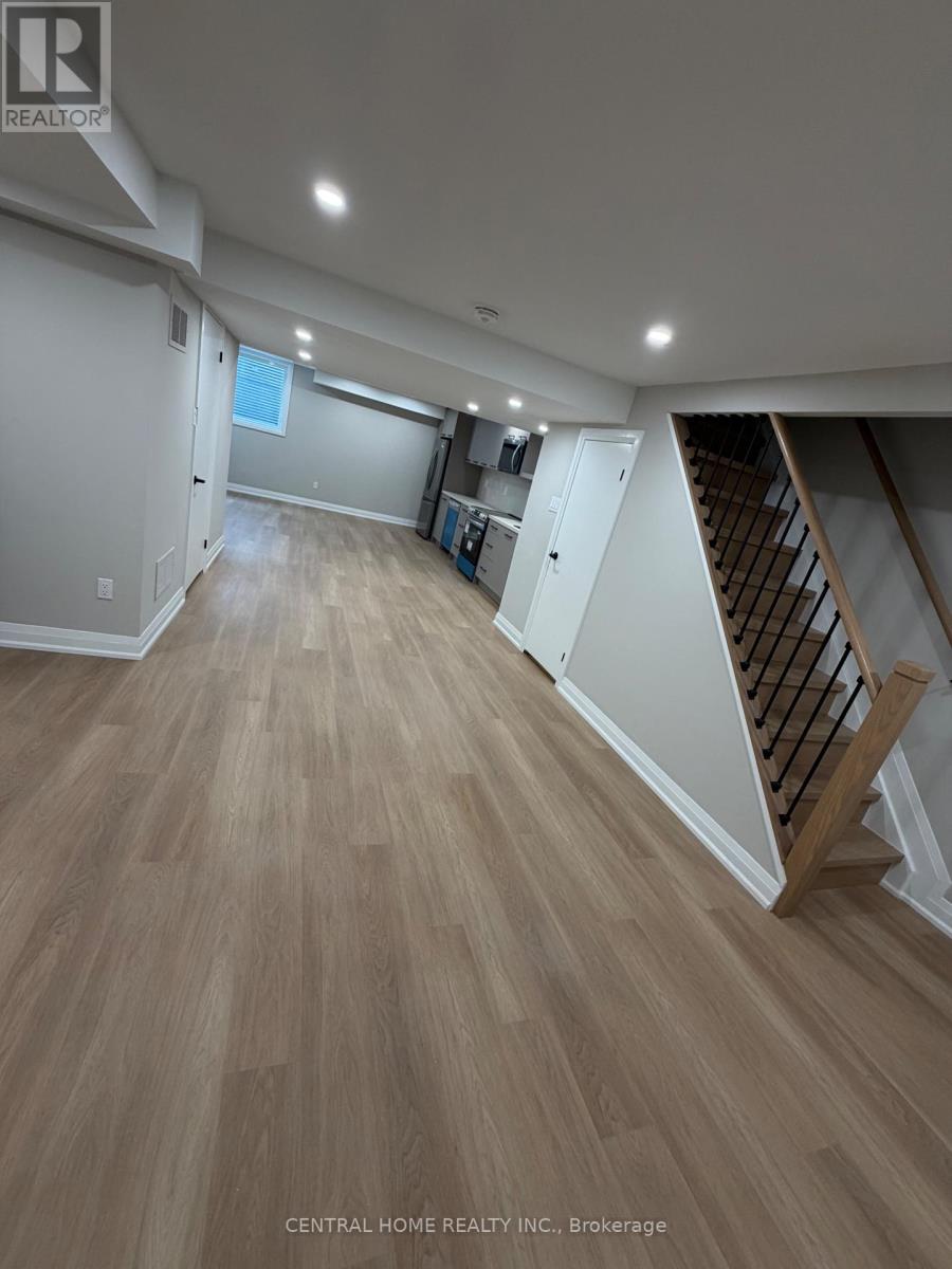 229 Spring Gate Boulevard, Vaughan, Ontario  L4J 3G3 - Photo 10 - N12948310