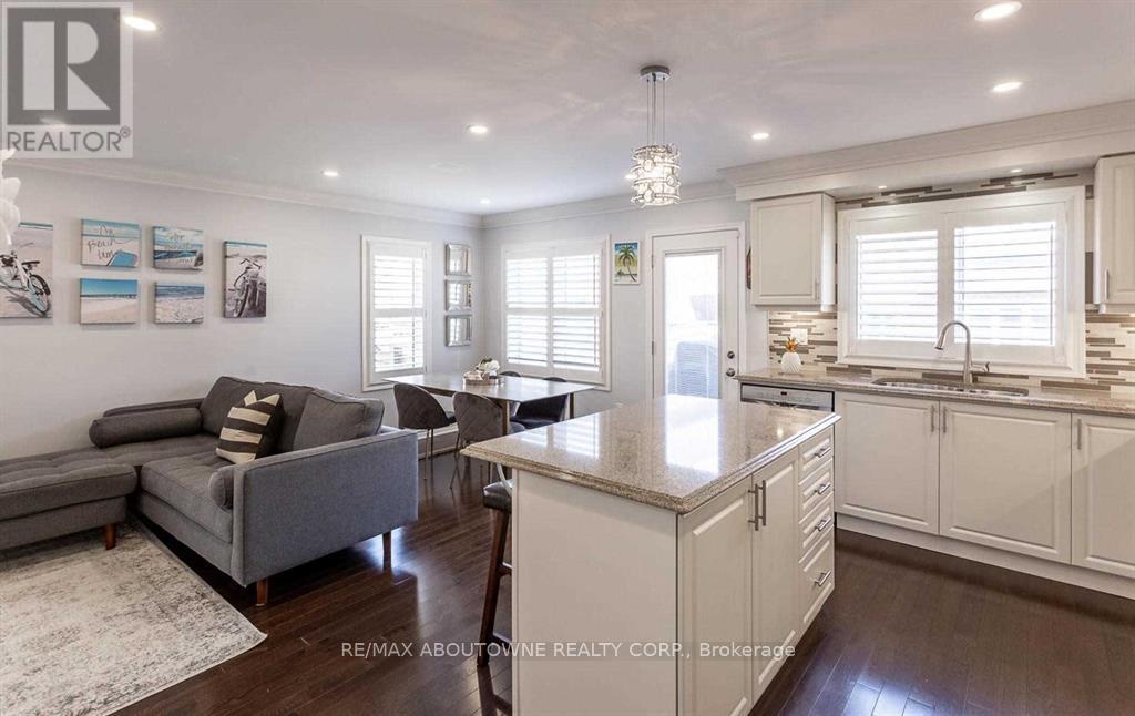 62 Quillberry Close, Brampton, Ontario  L7A 4N8 - Photo 11 - W12948870