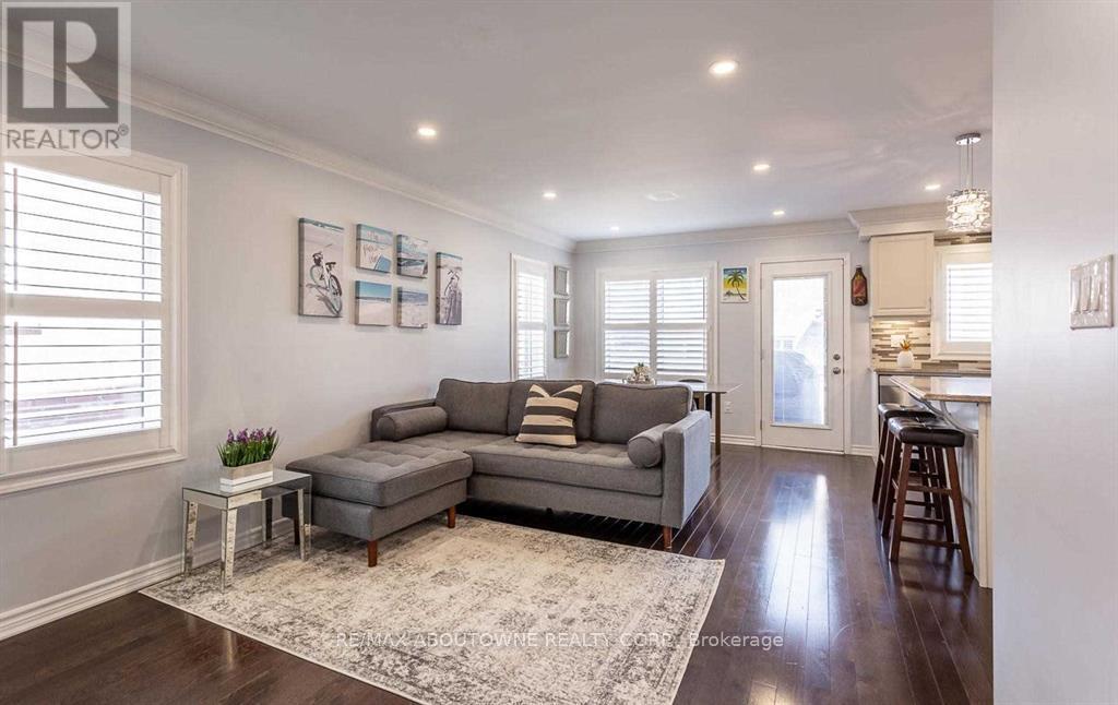 62 Quillberry Close, Brampton, Ontario  L7A 4N8 - Photo 9 - W12948870