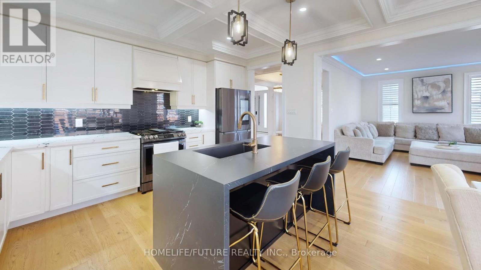 1009 Langford Boulevard, Bradford West Gwillimbury, Ontario  L3Z 4K9 - Photo 11 - N12950244