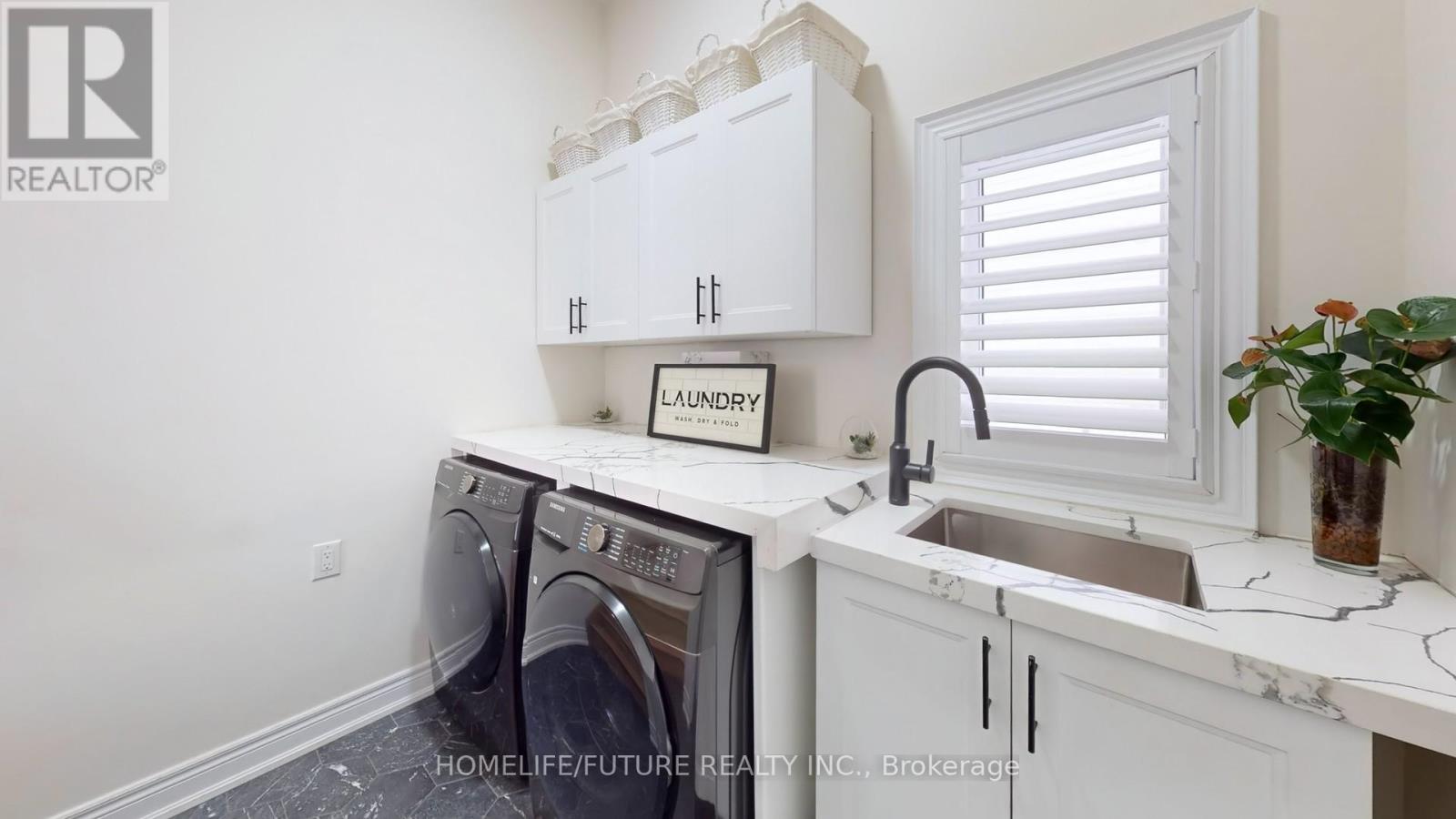 1009 Langford Boulevard, Bradford West Gwillimbury, Ontario  L3Z 4K9 - Photo 17 - N12950244